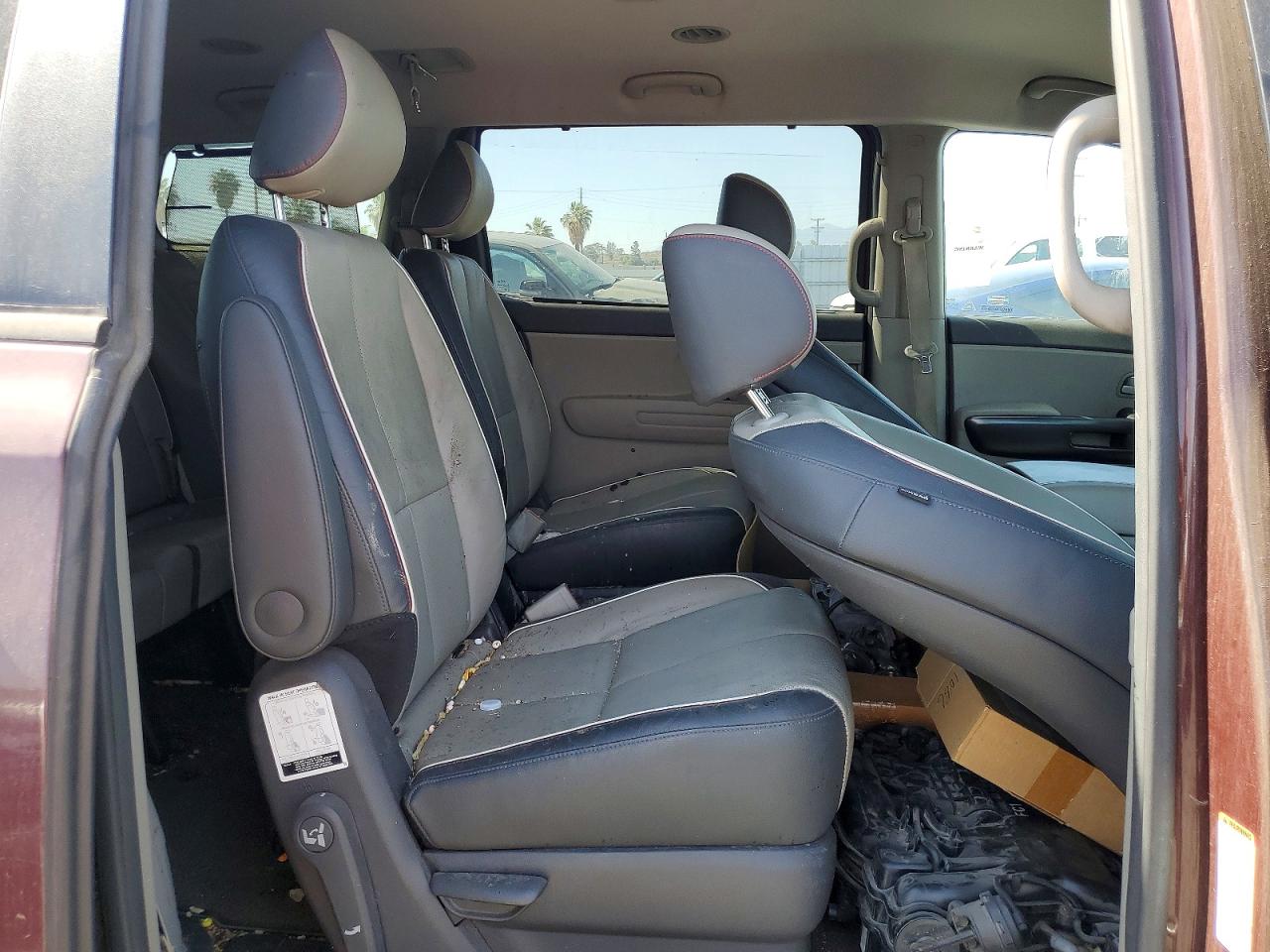 2017 Kia Sedona Lx Burgundy vin: KNDMB5C18H6266288