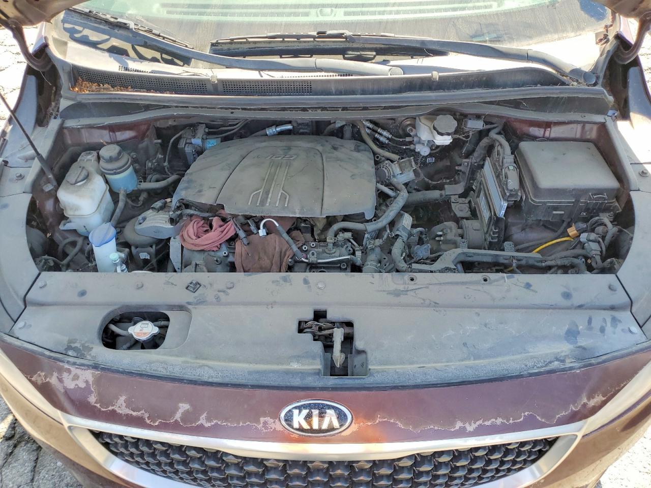 2017 Kia Sedona Lx Burgundy vin: KNDMB5C18H6266288