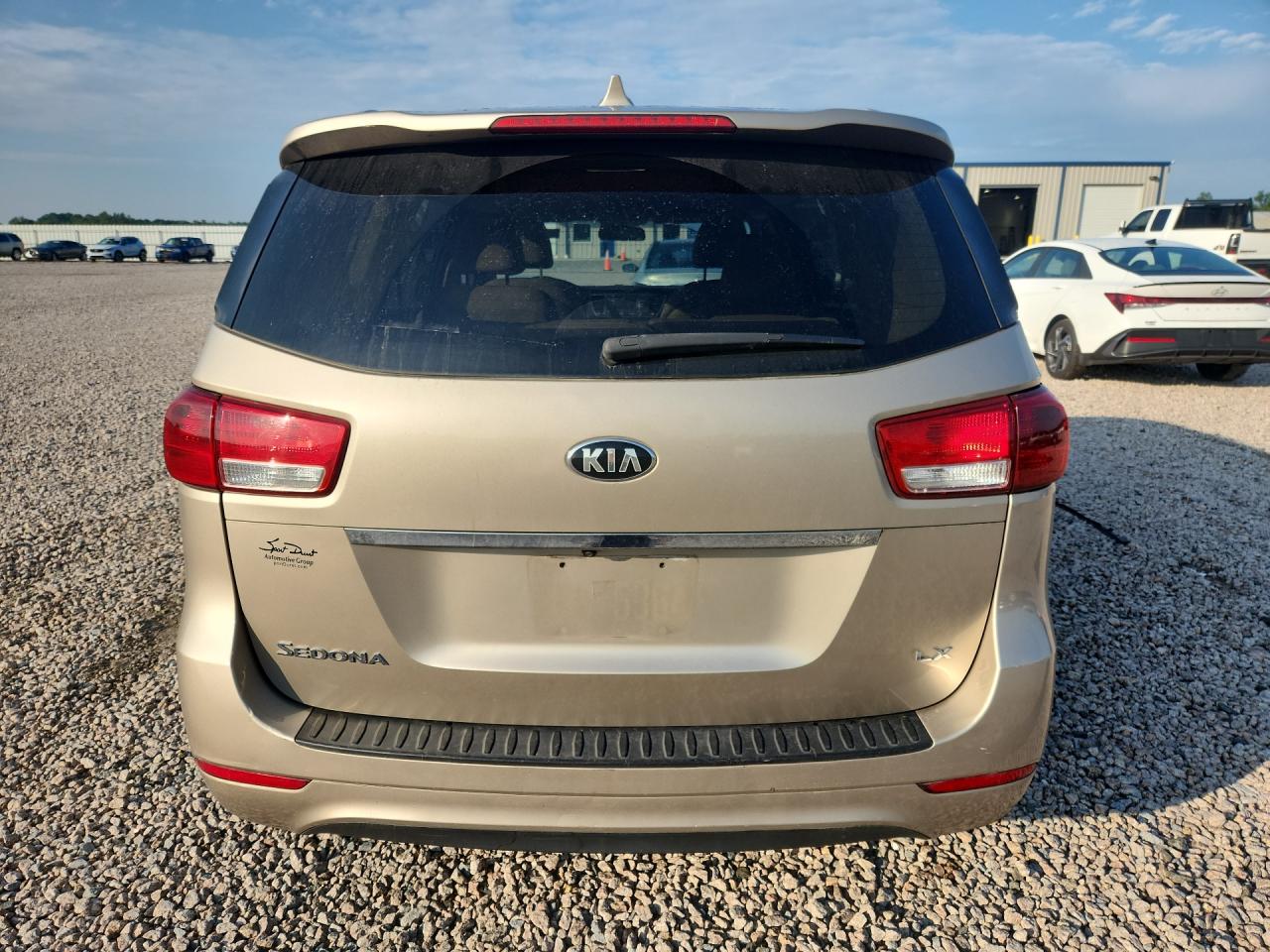 2015 Kia Sedona Lx Gold vin: KNDMB5C19F6043948