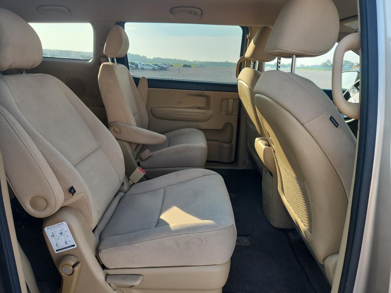 2015 Kia Sedona Lx Gold vin: KNDMB5C19F6043948
