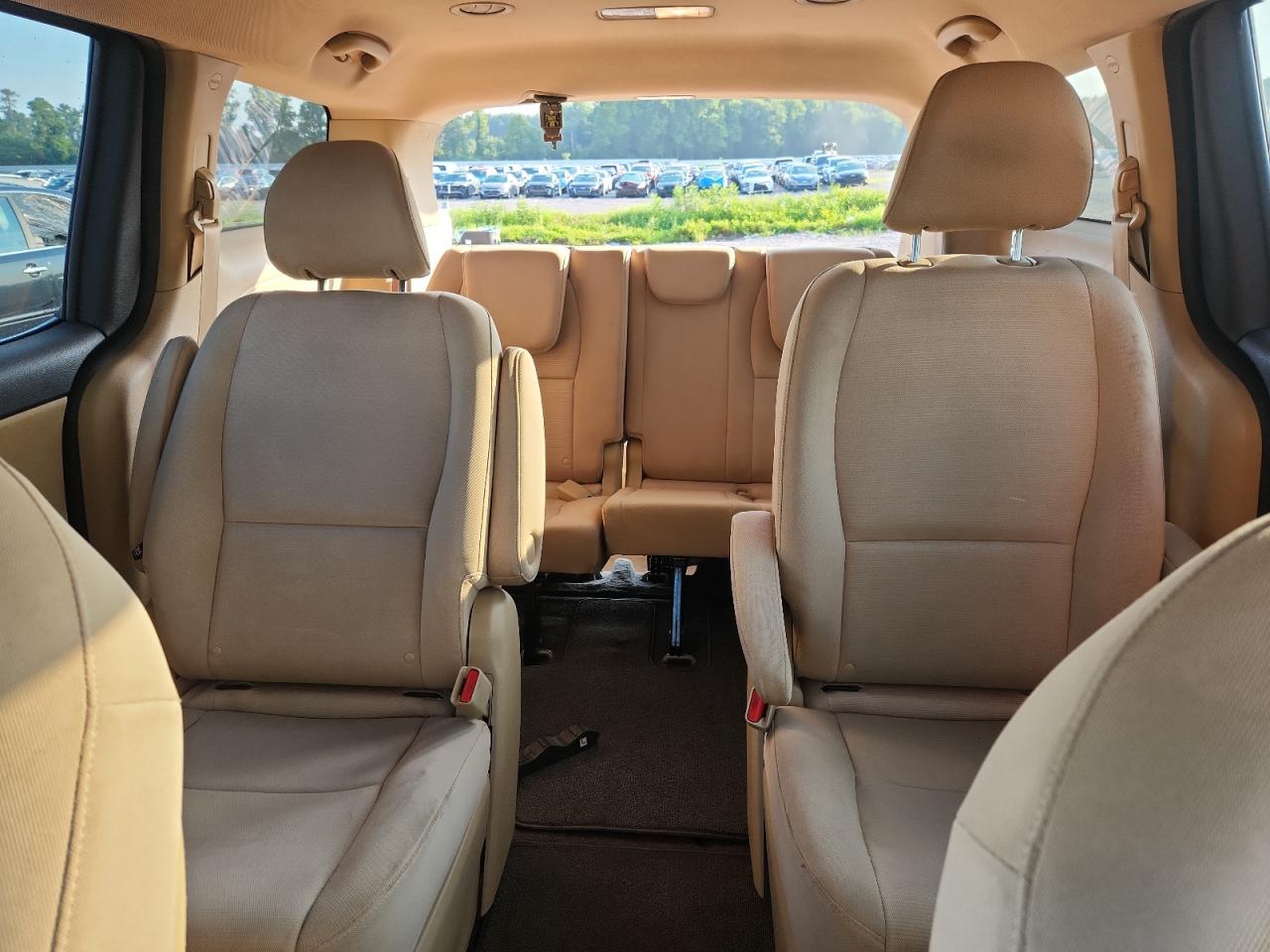 2015 Kia Sedona Lx Gold vin: KNDMB5C19F6043948