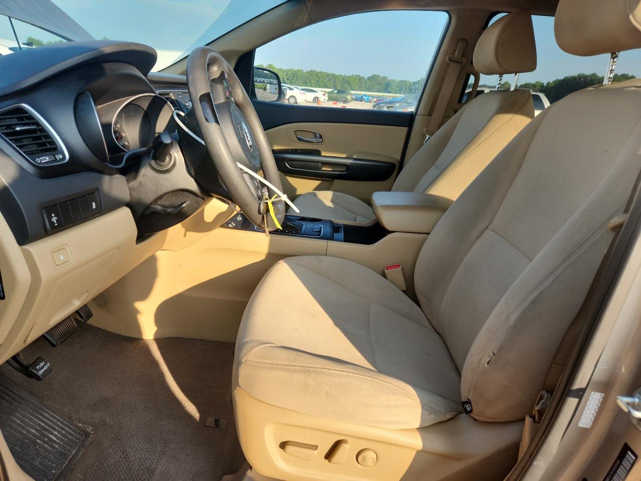 2015 Kia Sedona Lx Gold vin: KNDMB5C19F6043948