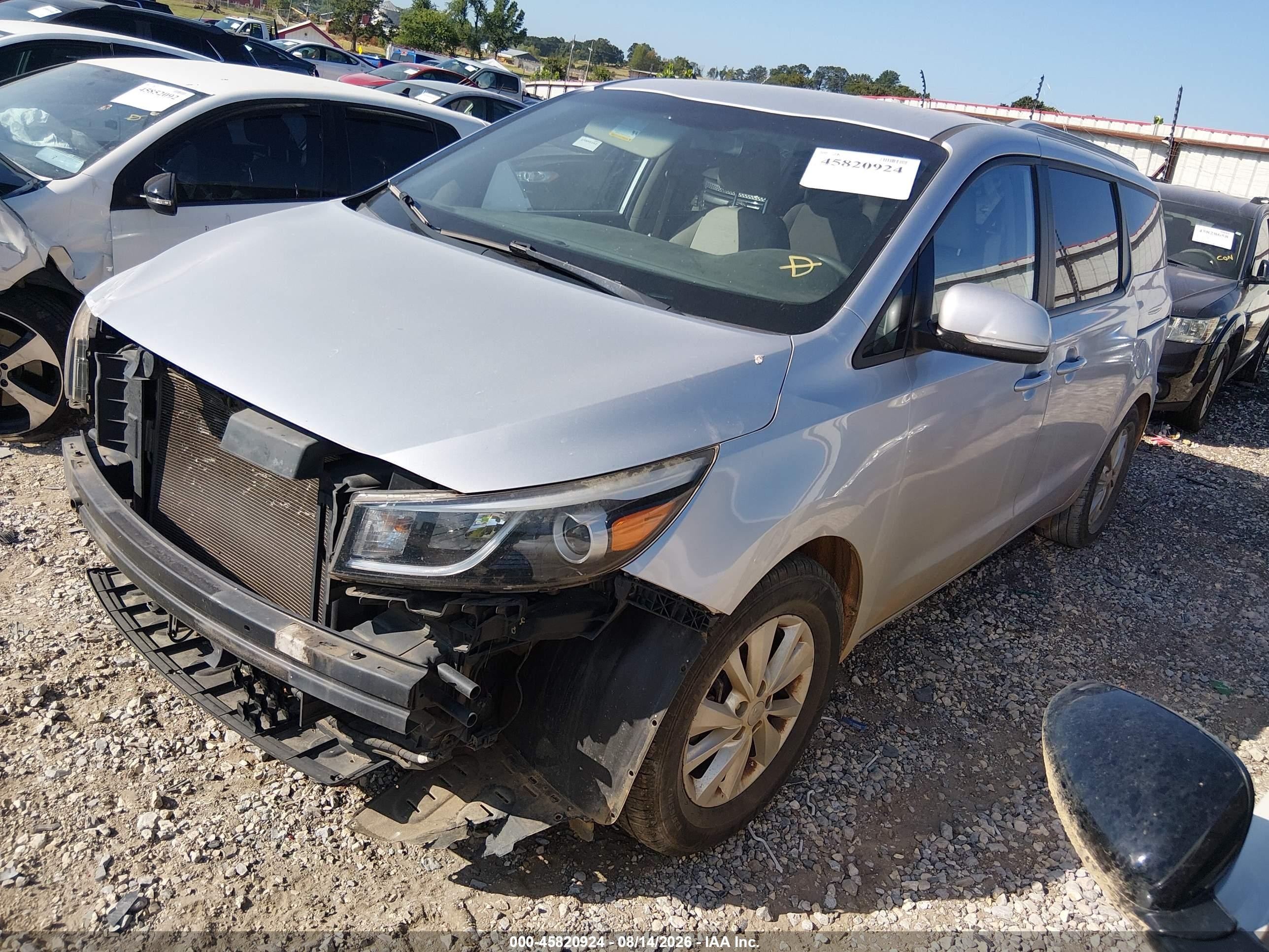 2015 Kia Sedona Lx Серебряный vin: KNDMB5C19F6048471