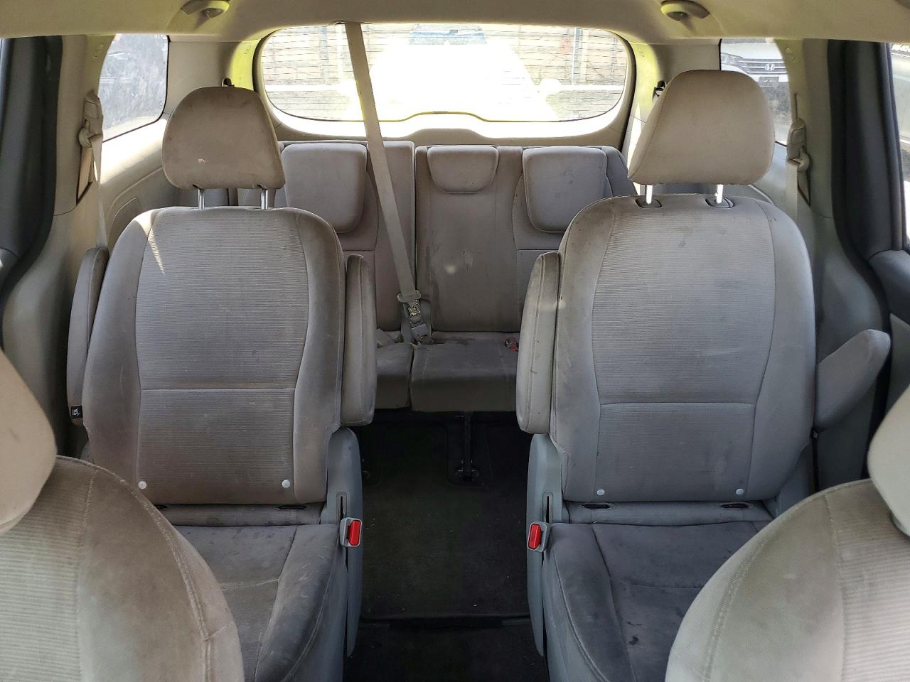2015 Kia Sedona Lx Gray vin: KNDMB5C19F6062645