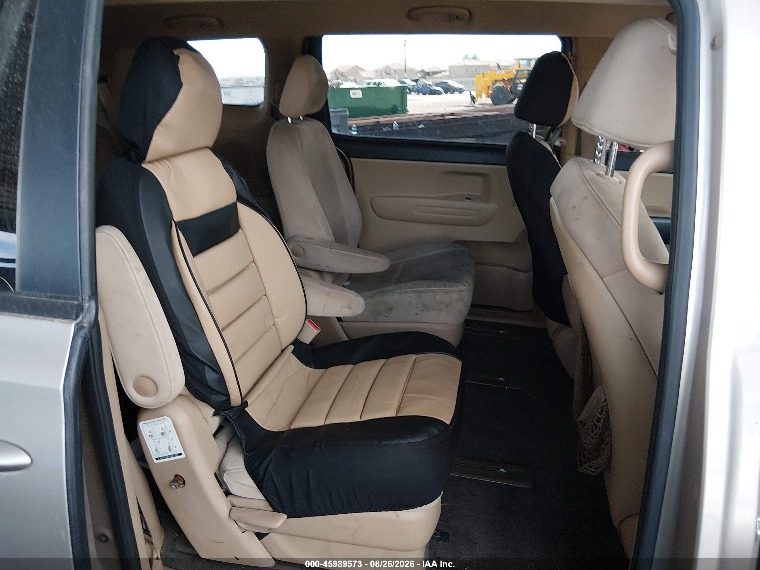 2015 Kia Sedona Lx Beige vin: KNDMB5C1XF6027998