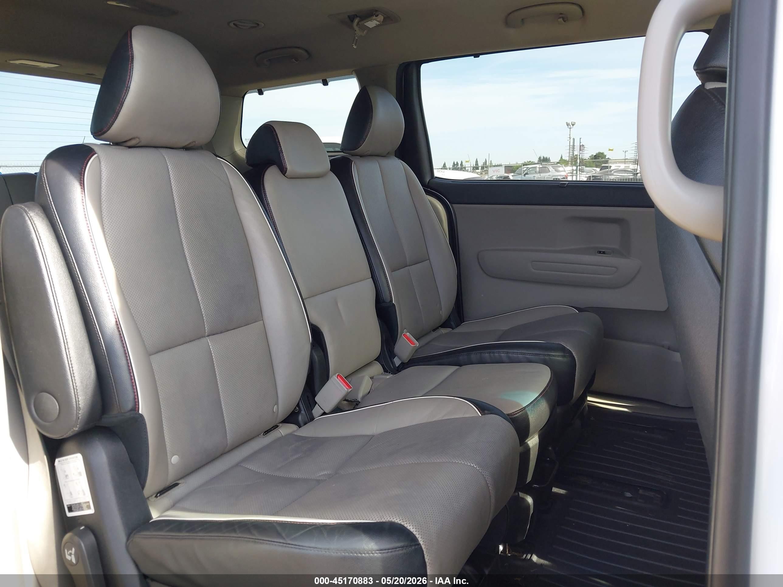 2021 Kia Sedona Ex Белый vin: KNDMB5C1XM6674639