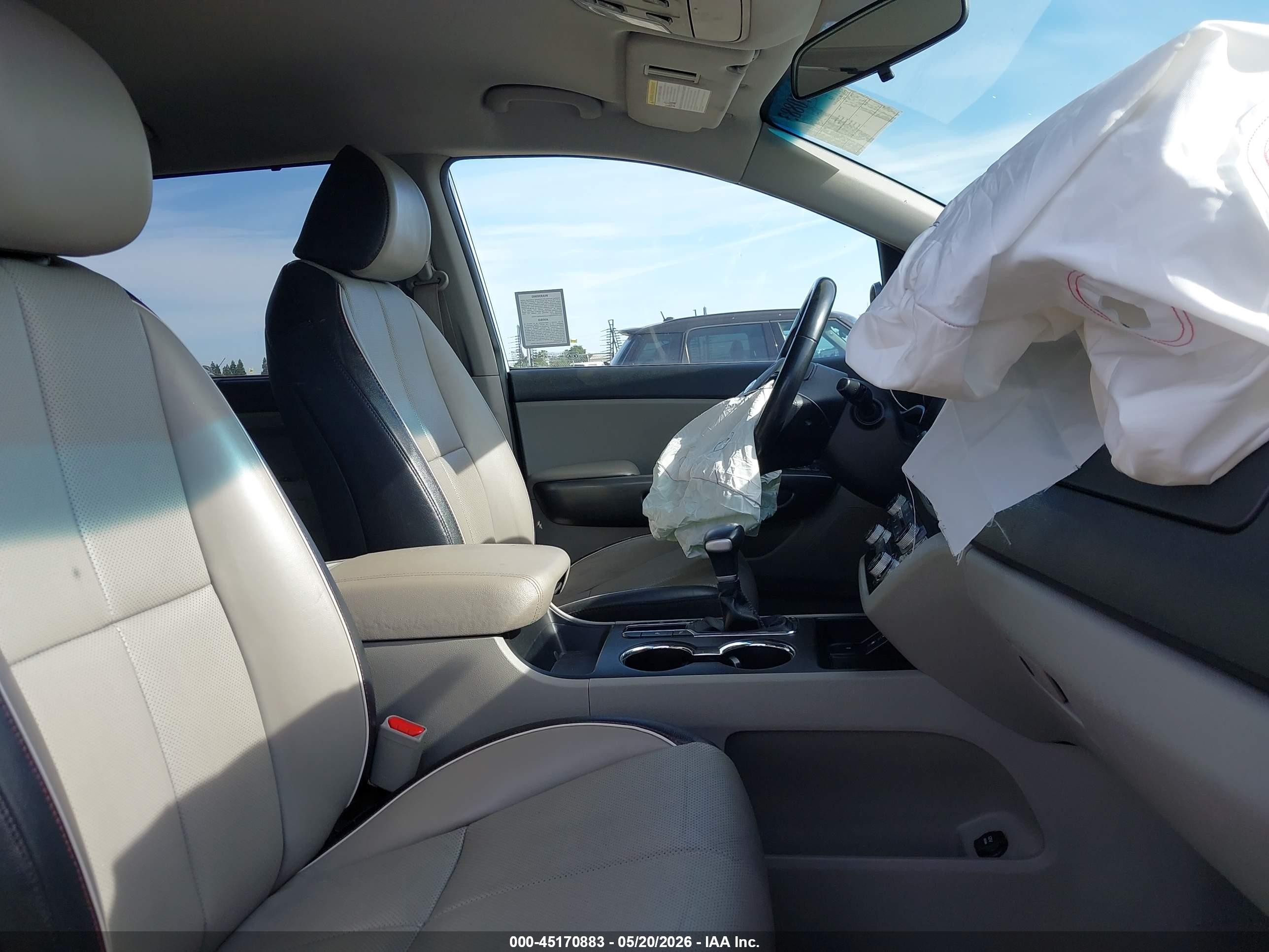 2021 Kia Sedona Ex Белый vin: KNDMB5C1XM6674639