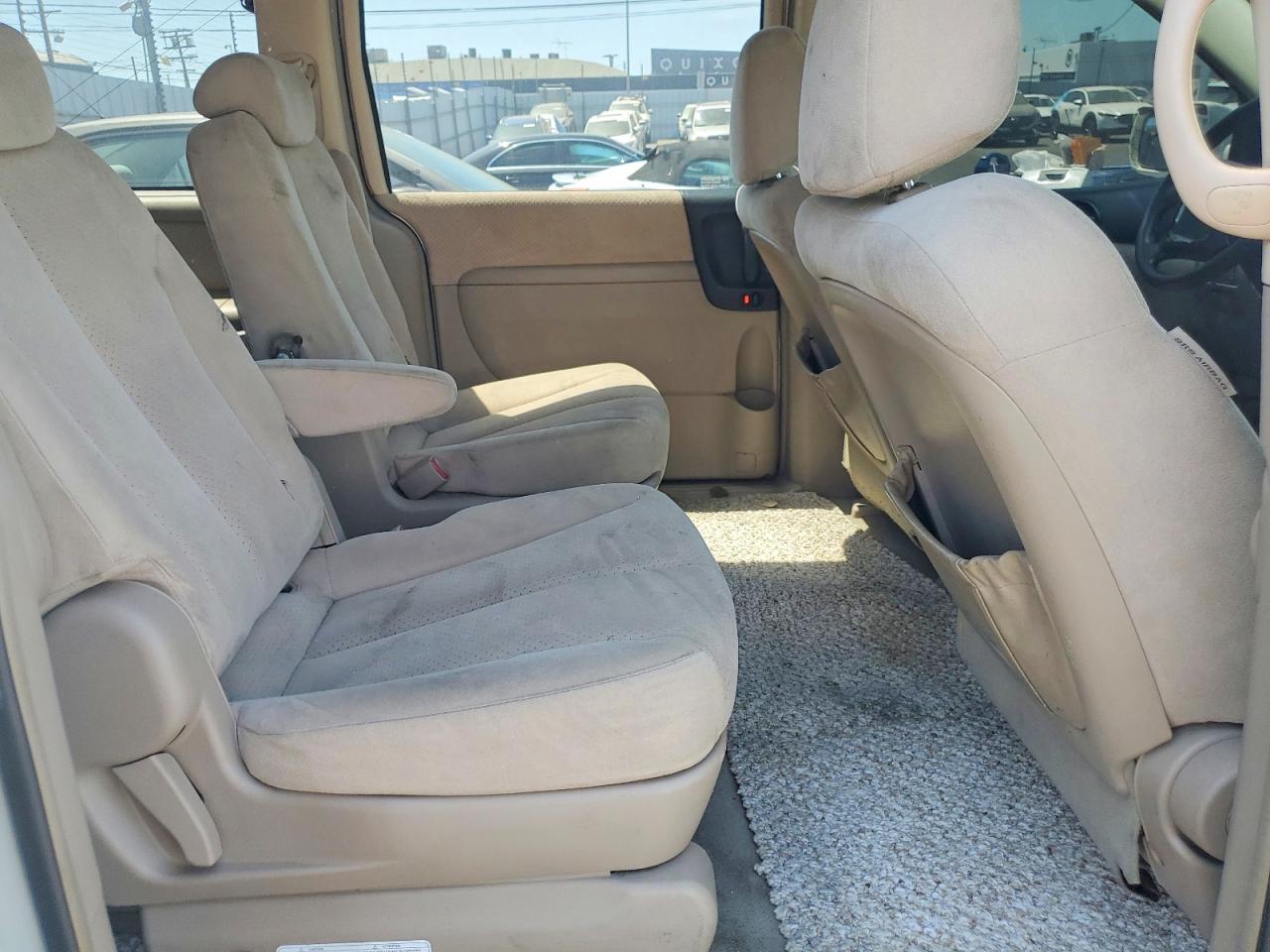2007 Hyundai Entourage Gls White vin: KNDMC233076024154