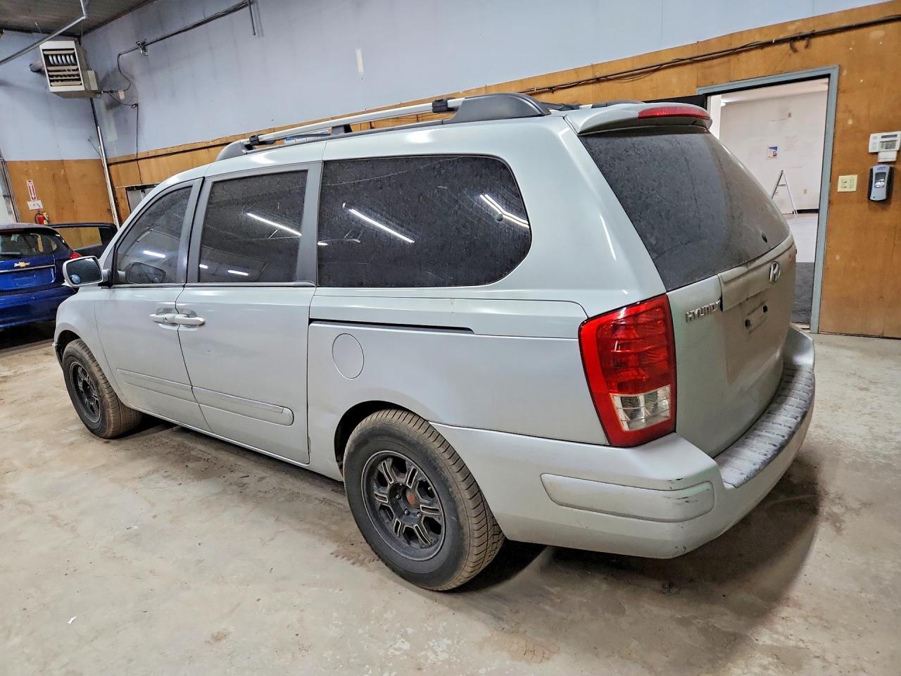 2007 Hyundai Entourage Gls Silver vin: KNDMC233076039995