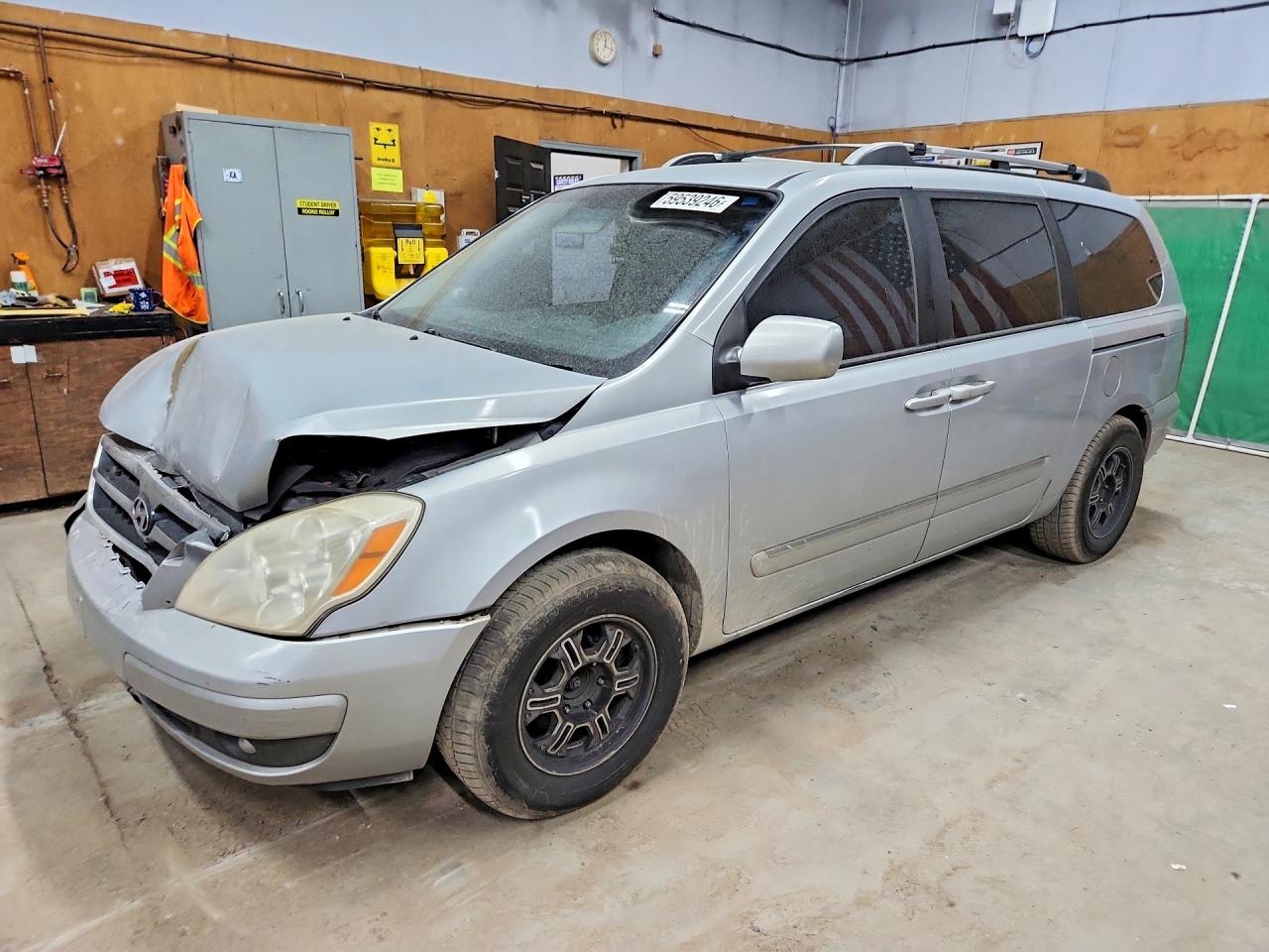 2007 Hyundai Entourage Gls Silver vin: KNDMC233076039995