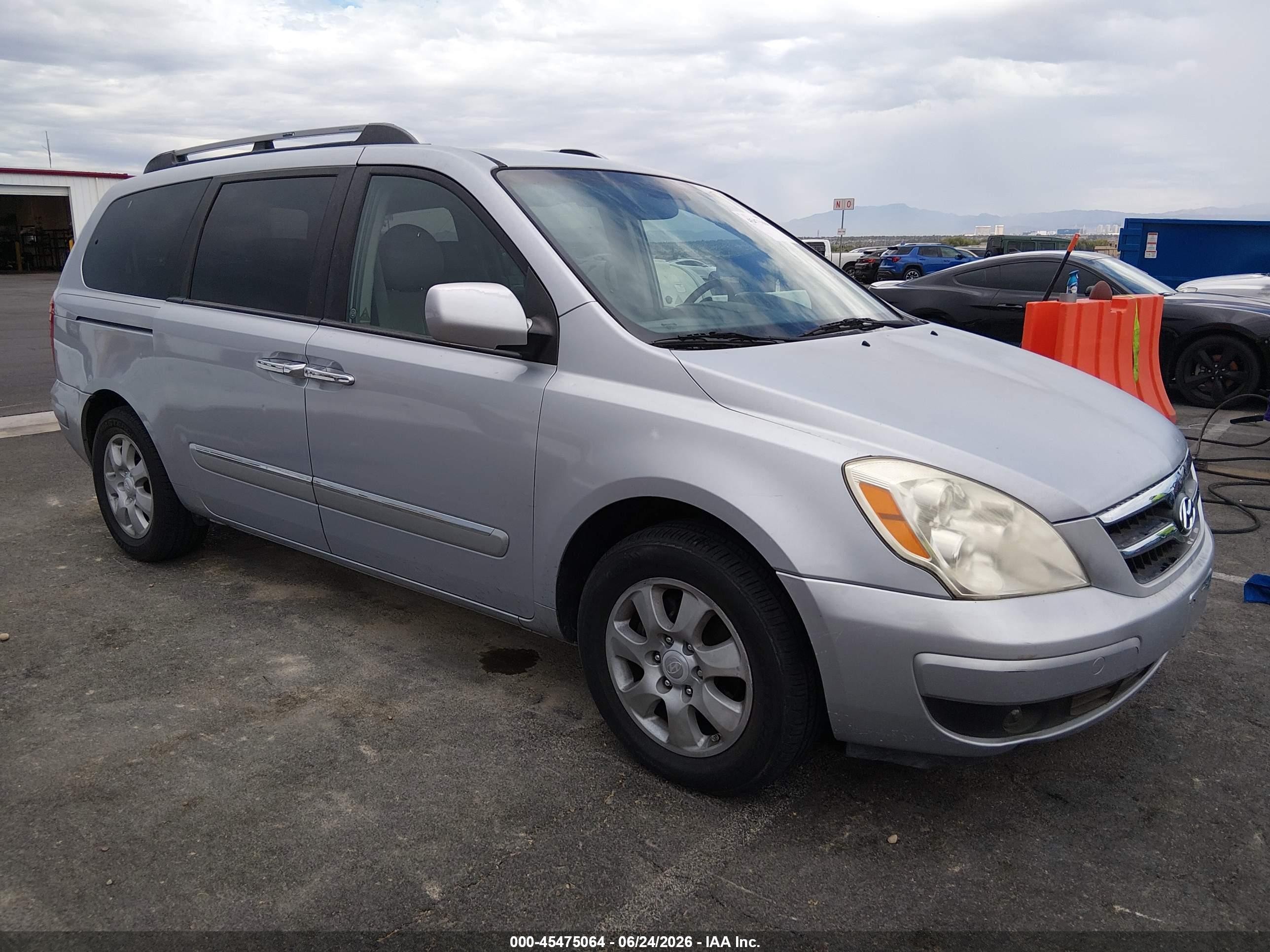 2007 Hyundai Entourage Gls/limited/se Silver vin: KNDMC233176026947