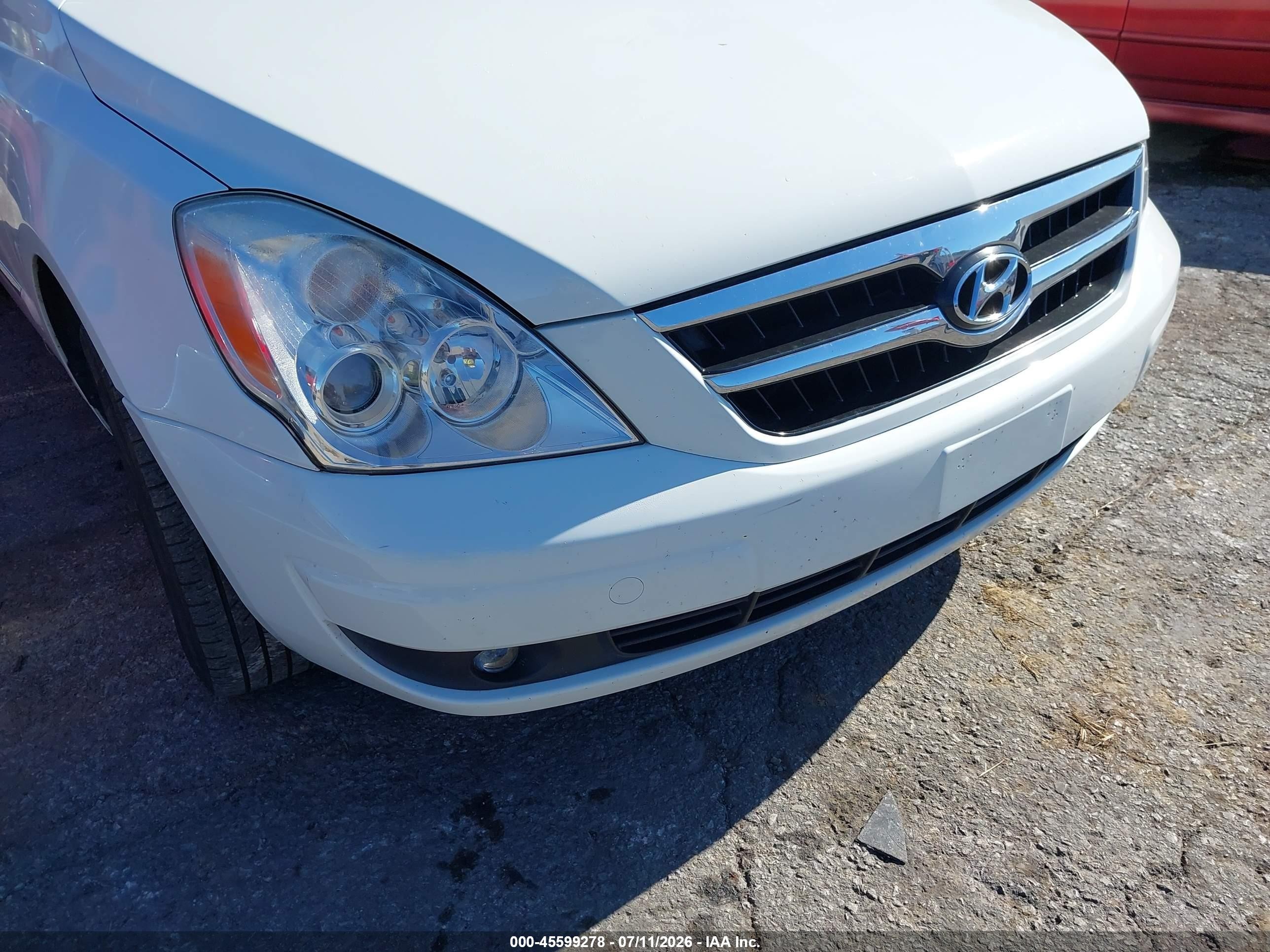 2007 Hyundai Entourage Gls/limited/se White vin: KNDMC233176037950