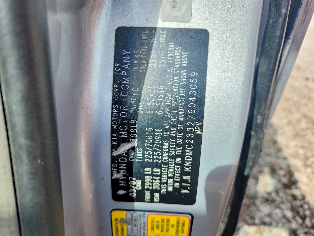 2007 Hyundai Entourage Gls Silver vin: KNDMC233276043059