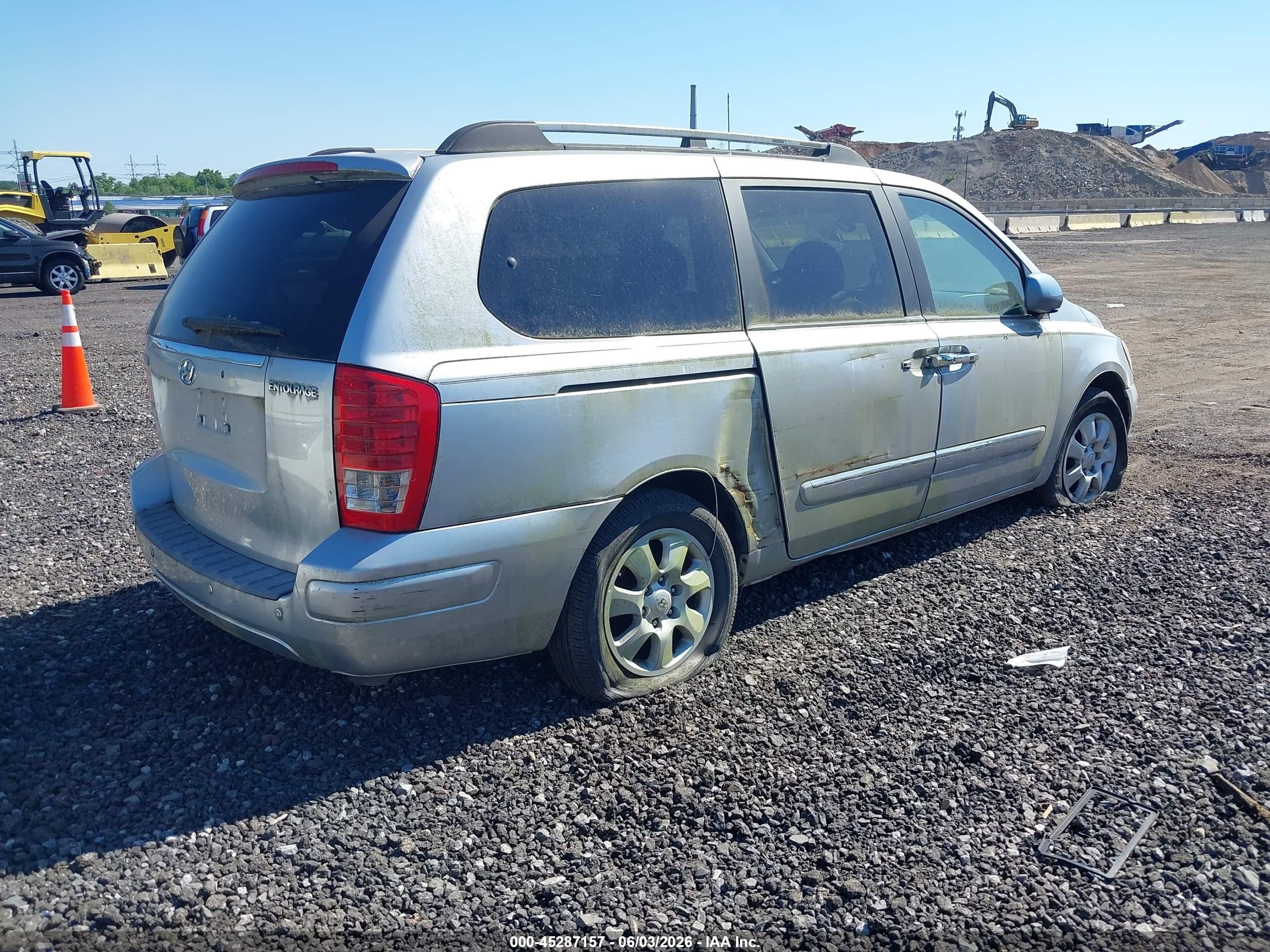 2007 Hyundai Entourage Gls/limited/se Gray vin: KNDMC233376014640
