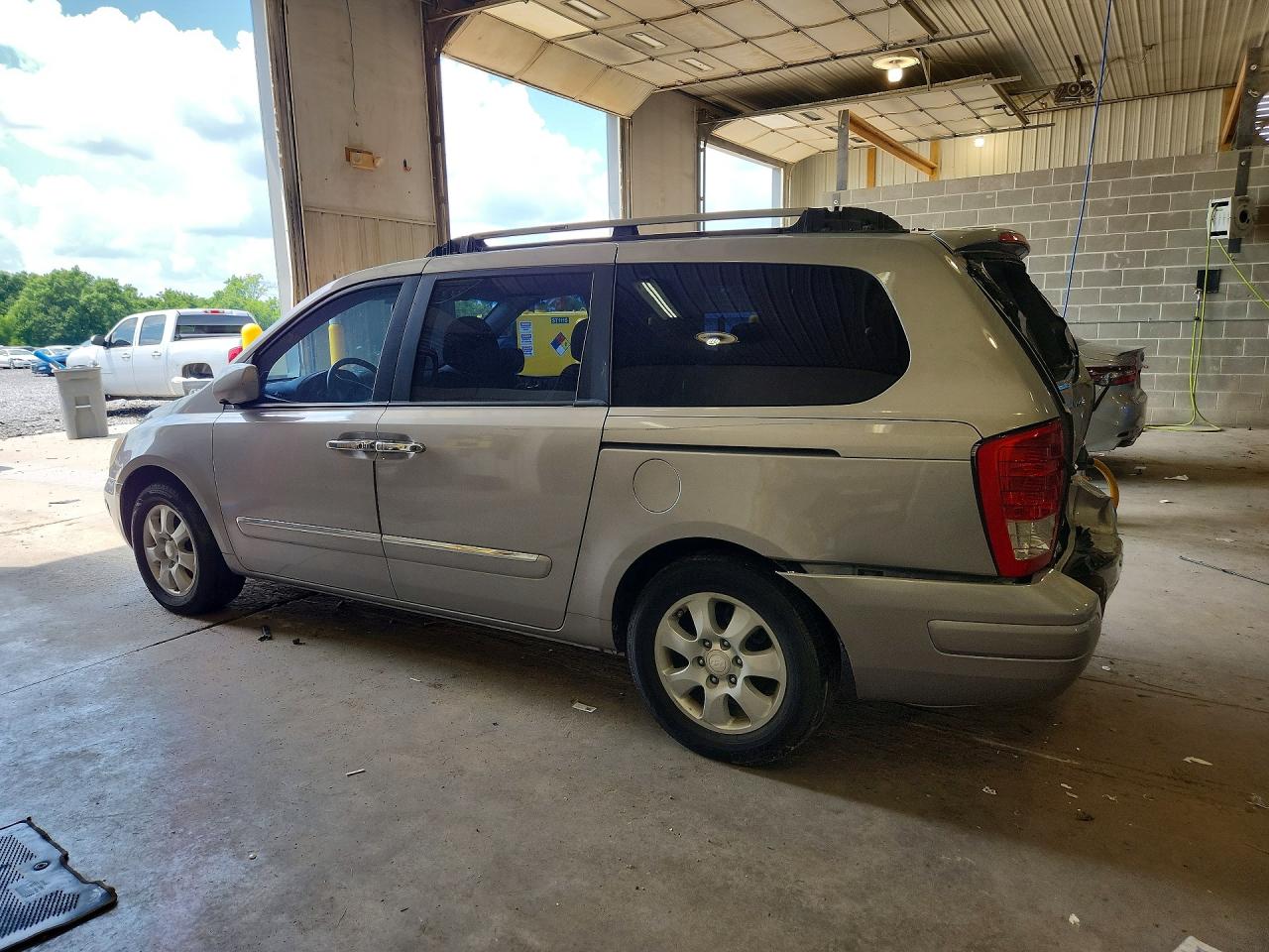 2007 Hyundai Entorouge Silver vin: KNDMC233376020325