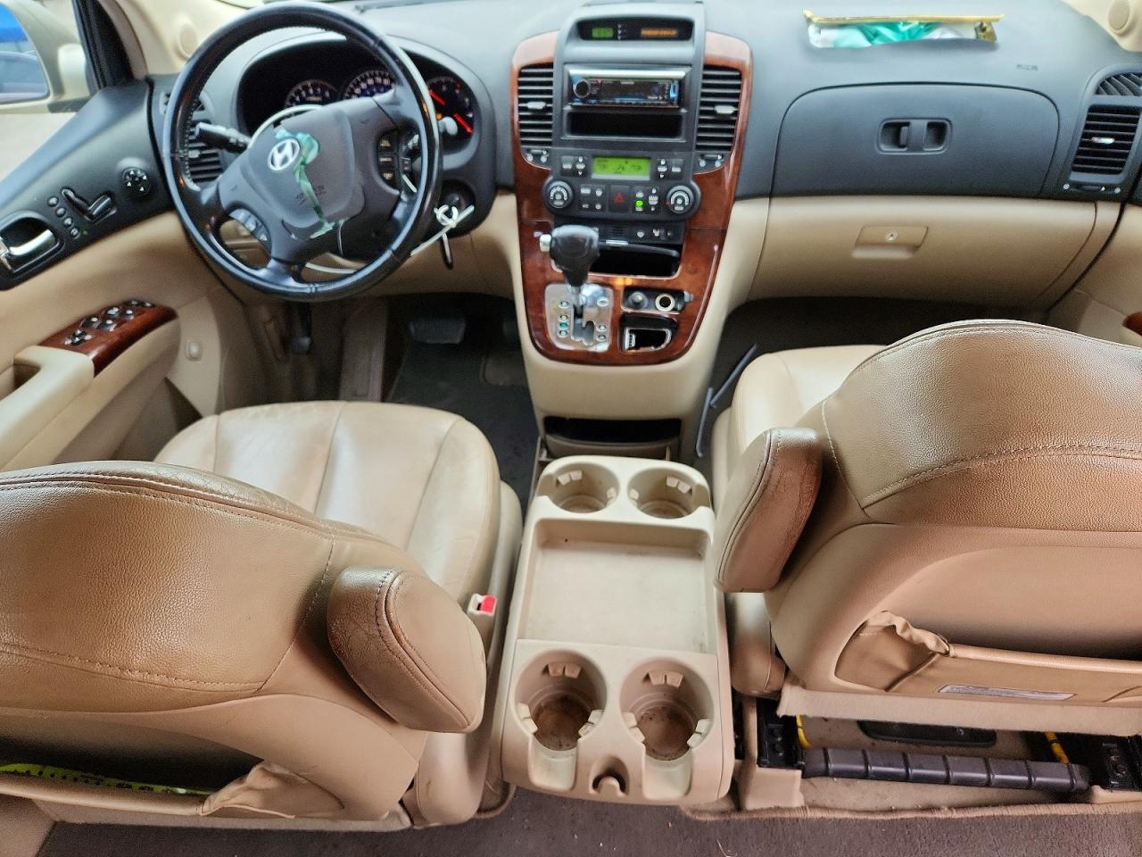 2007 Hyundai Entourage Gls Gold vin: KNDMC233376031454
