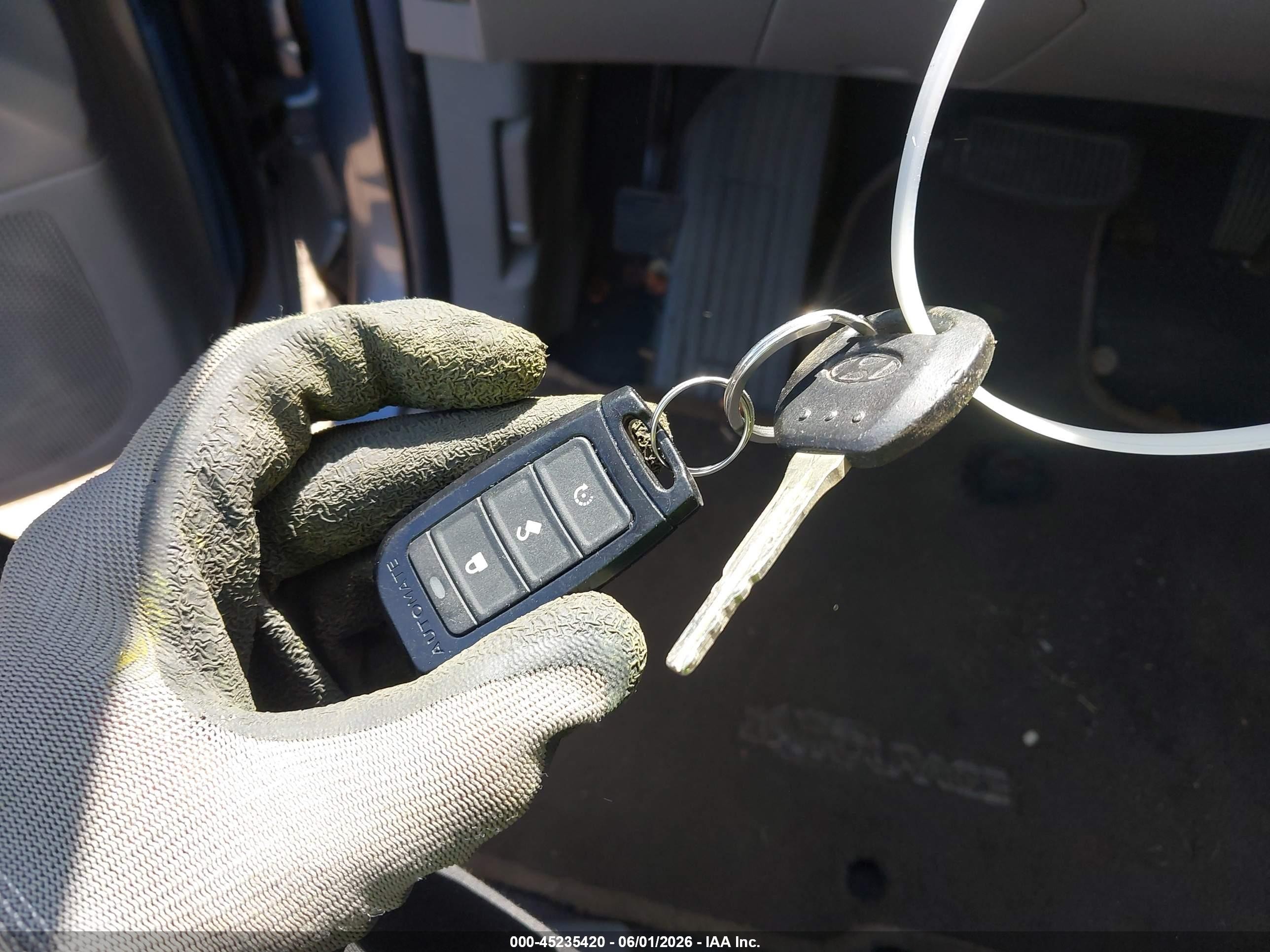2008 Hyundai Entourage Gls/limited Light Blue vin: KNDMC233386044643