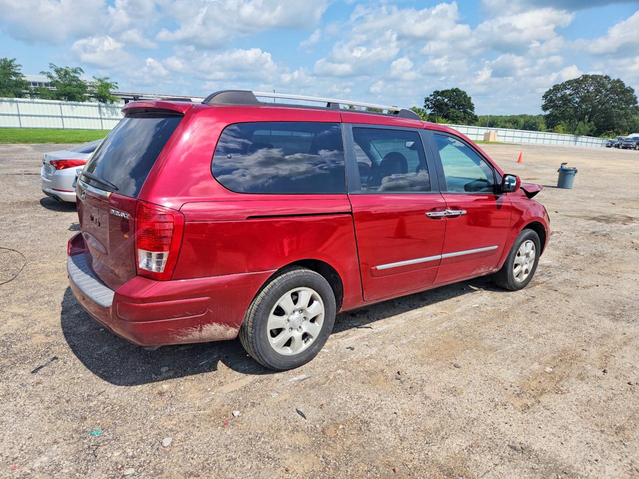 2007 Hyundai Entourage Gls Red vin: KNDMC233476015506