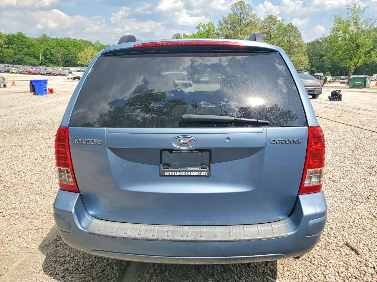 2007 Hyundai Entourage Gls Blue vin: KNDMC233476025355