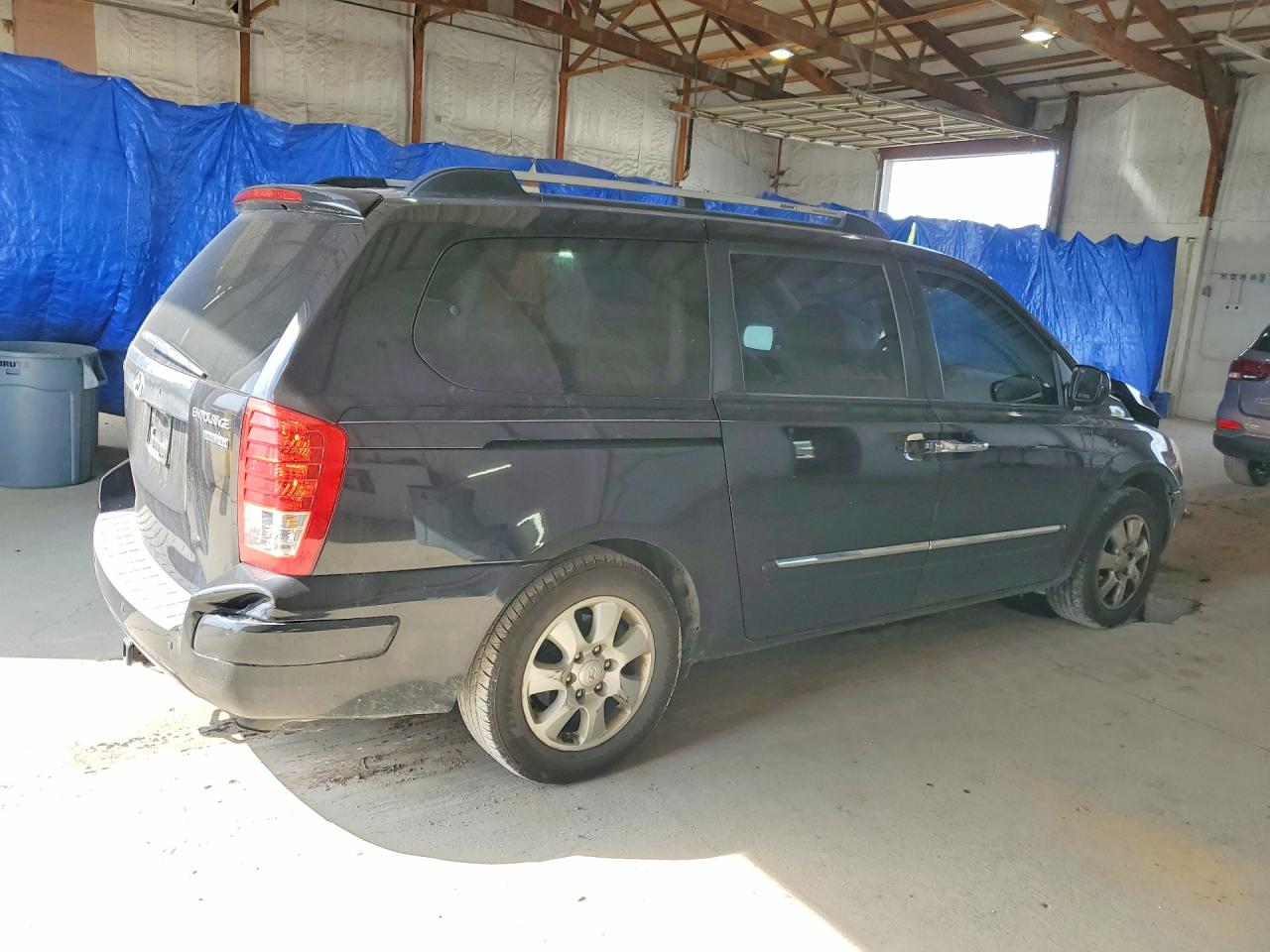 2007 Hyundai Entourage Gls Black vin: KNDMC233476029275