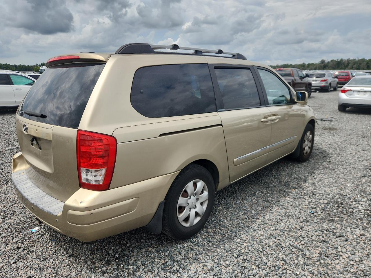 2008 Hyundai Entourage Gls Золотой vin: KNDMC233486056350