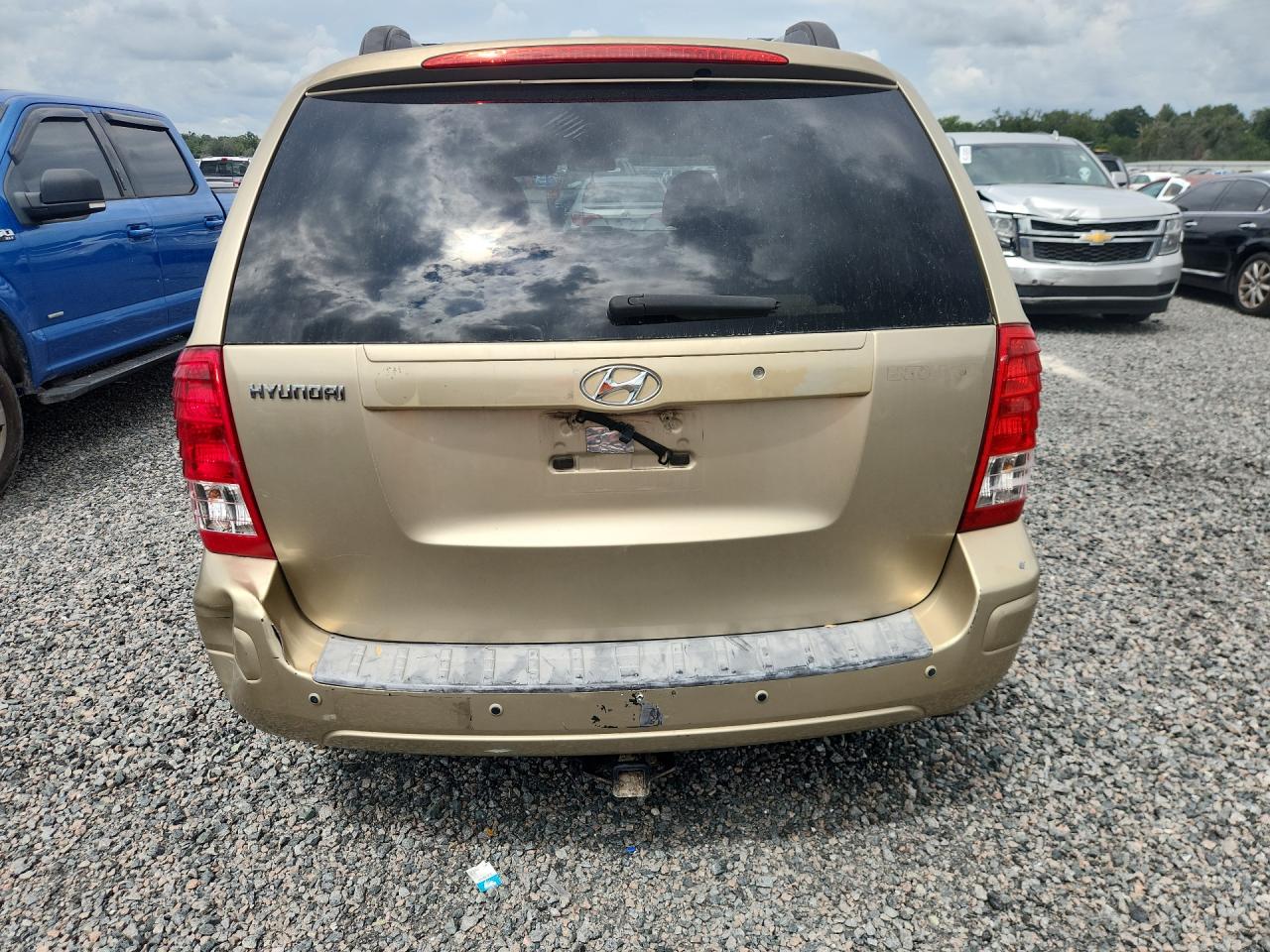 2008 Hyundai Entourage Gls Золотой vin: KNDMC233486056350