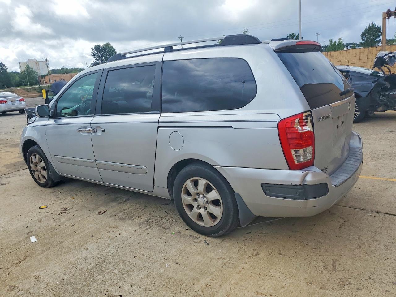 2007 Hyundai Entourage Gls Silver vin: KNDMC233576021427