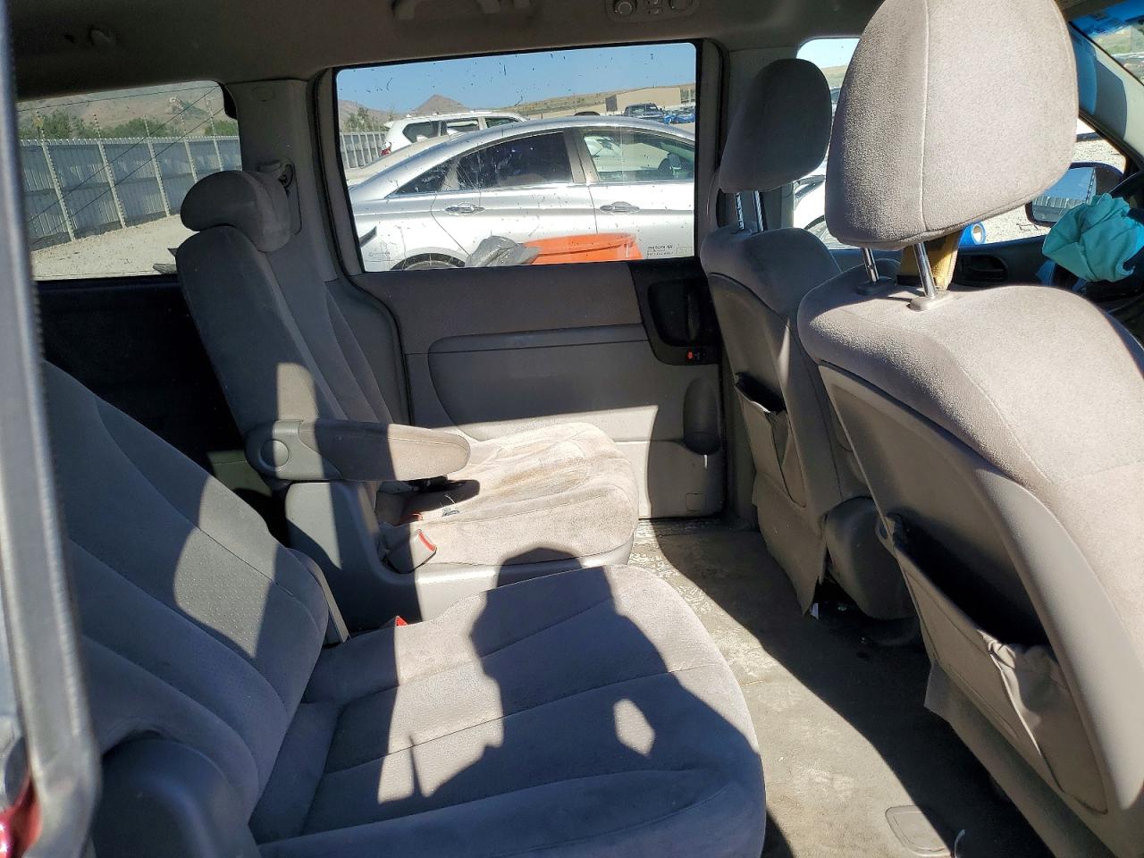 2007 Hyundai Entourage Gls Бордовый vin: KNDMC233576042326