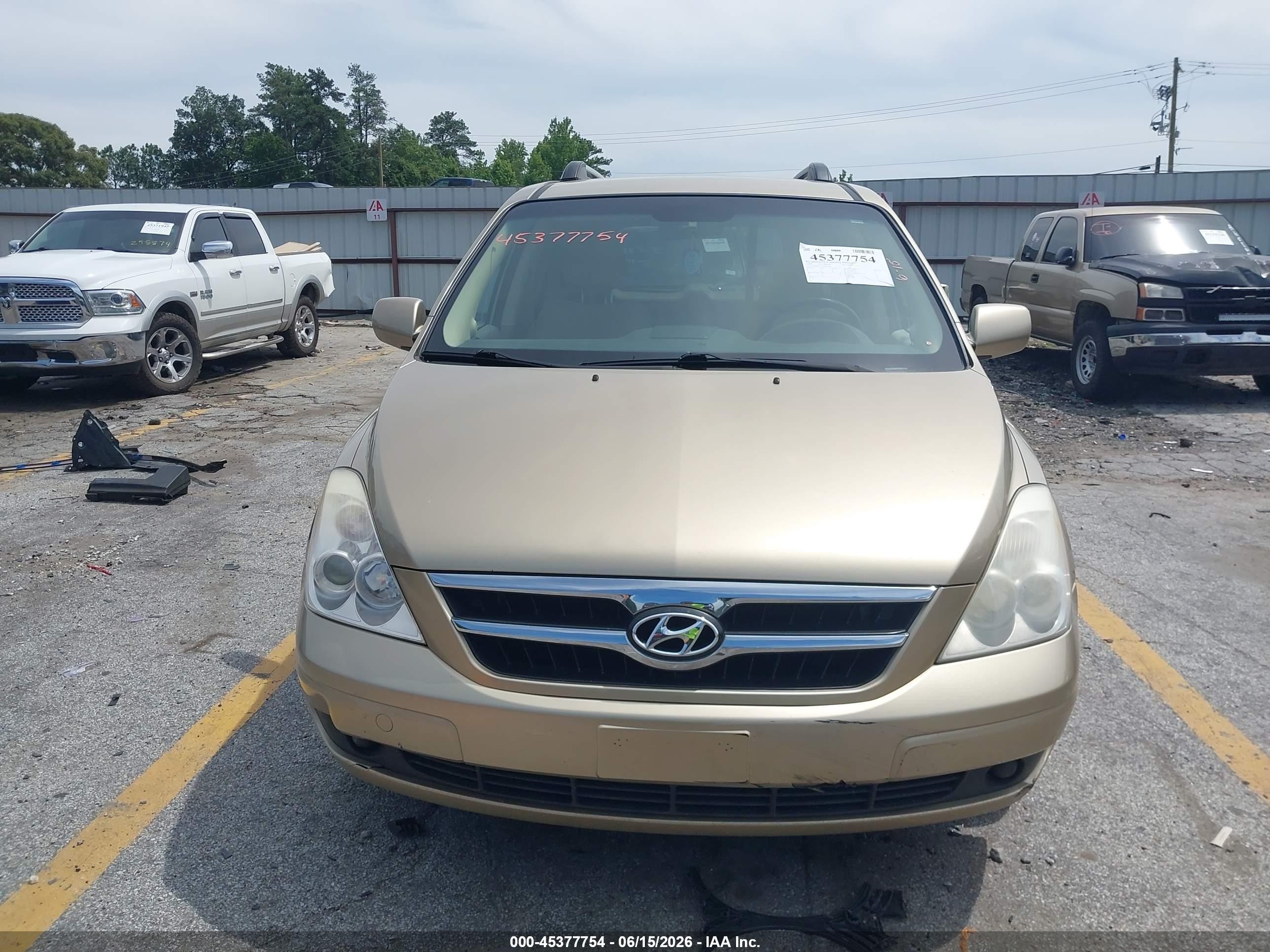 2008 Hyundai Entourage Gls/limited Gold vin: KNDMC233586051092