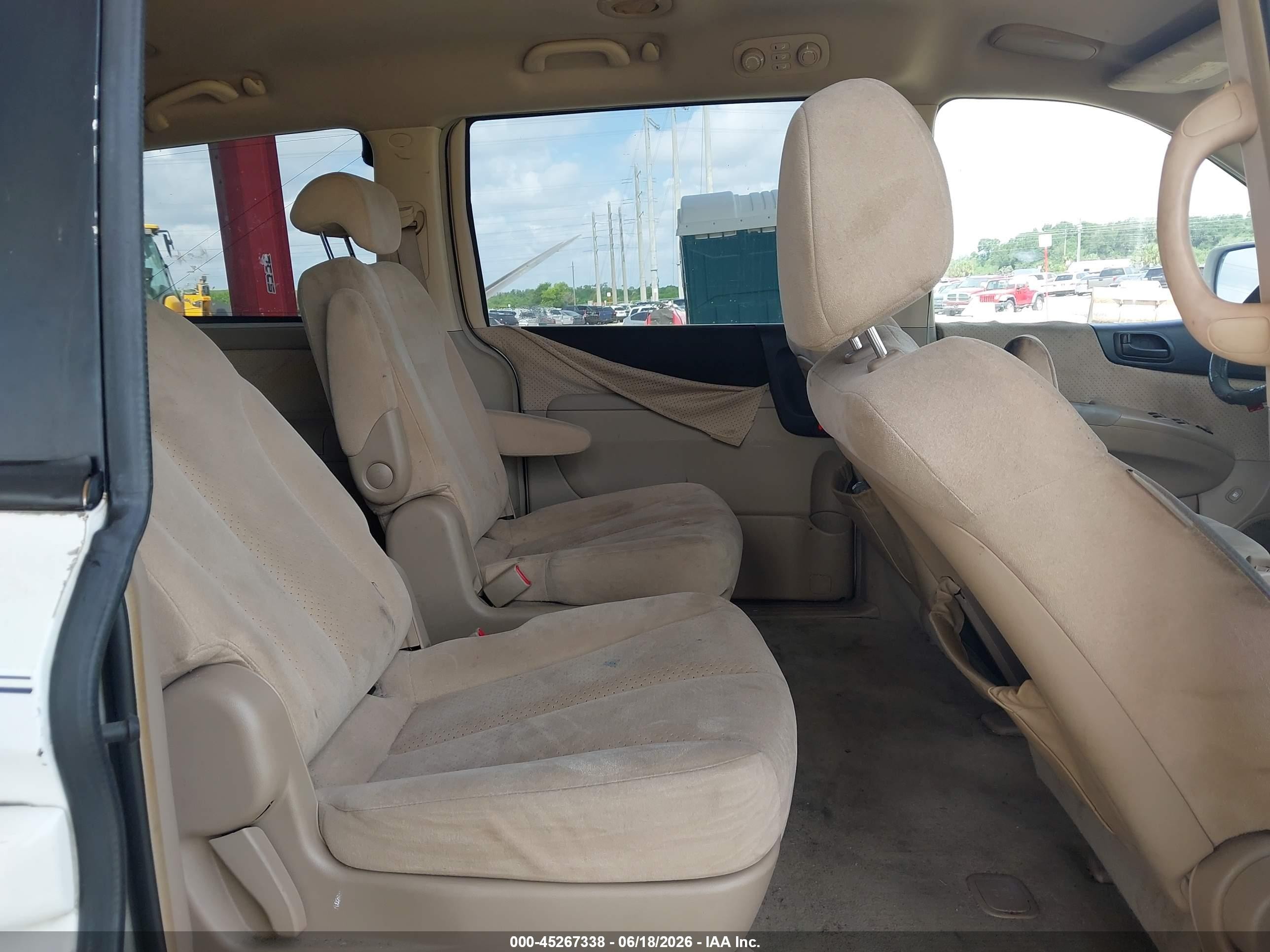 2007 Hyundai Entourage Gls/limited/se White vin: KNDMC233776039749