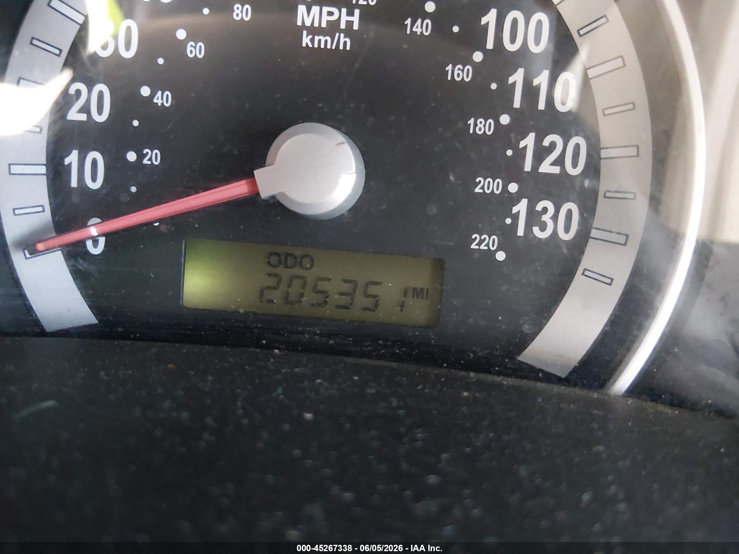 2007 Hyundai Entourage Gls/limited/se White vin: KNDMC233776039749