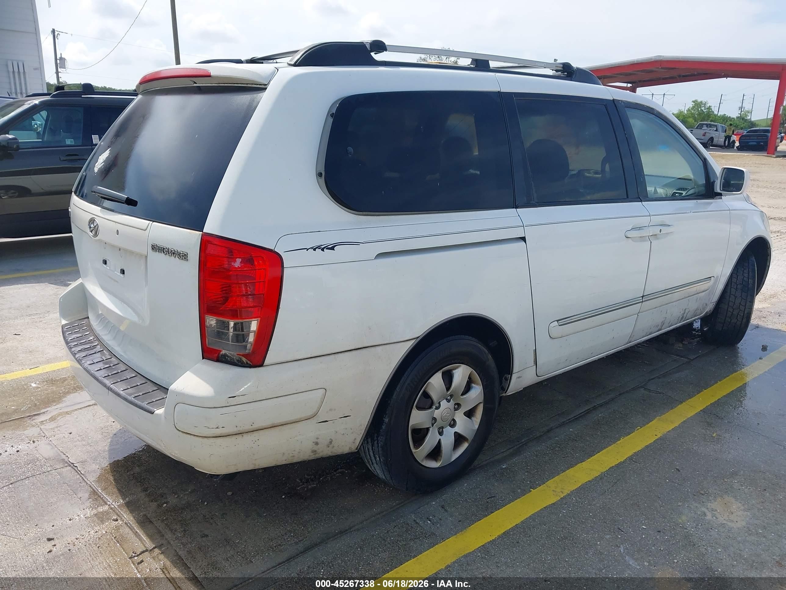 2007 Hyundai Entourage Gls/limited/se White vin: KNDMC233776039749