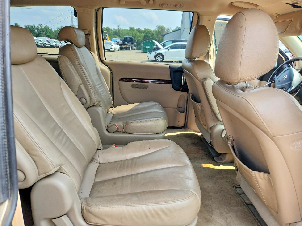 2007 Hyundai Entourage Gls Желто-коричневый vin: KNDMC233876034818