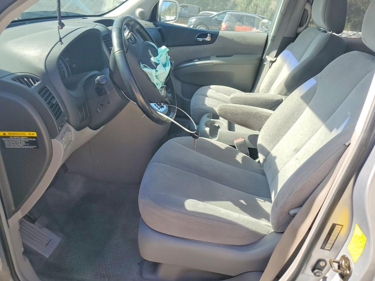 2007 Hyundai Entourage Gls Silver vin: KNDMC233976015727