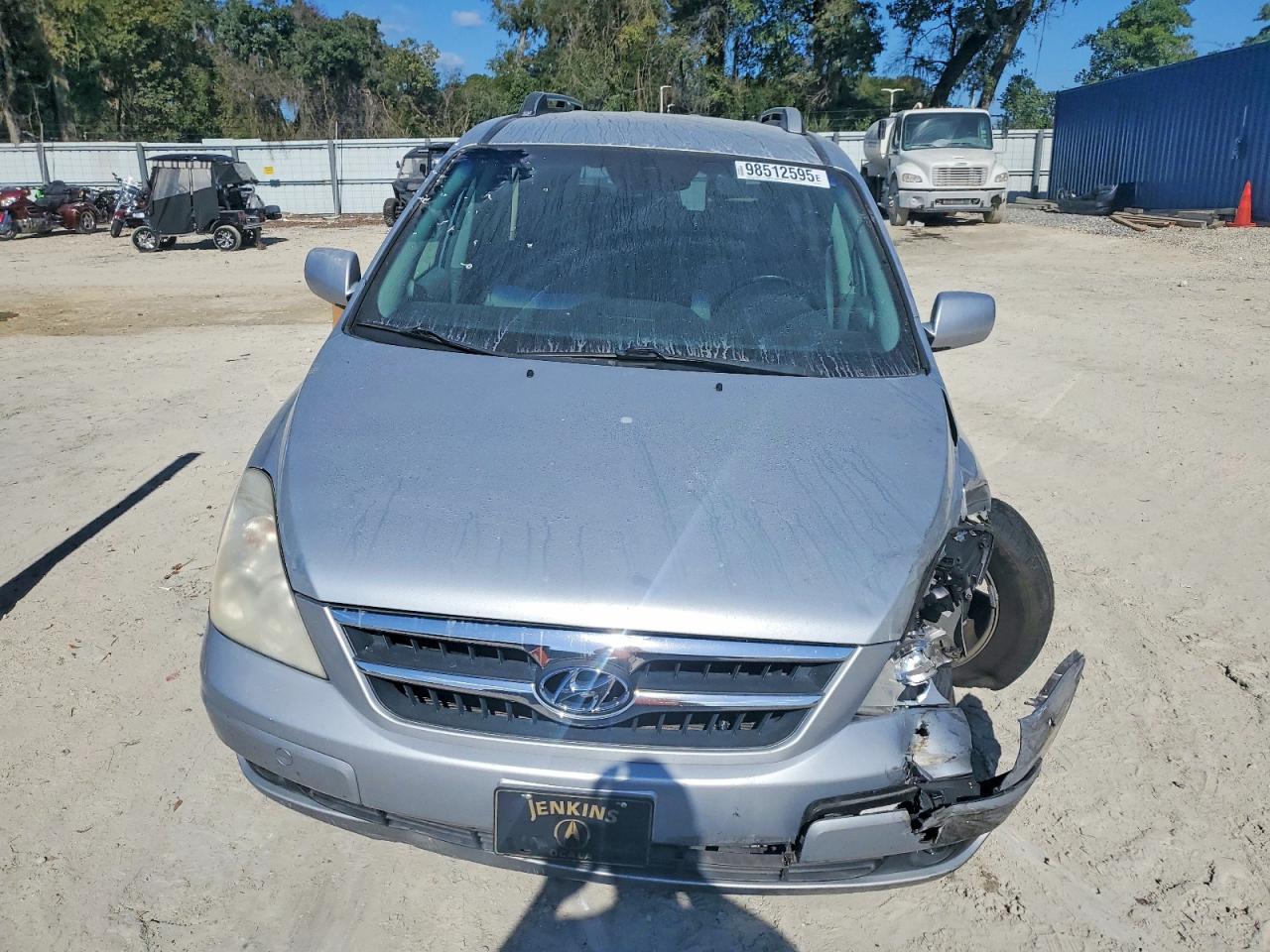 2007 Hyundai Entourage Gls Silver vin: KNDMC233976015727