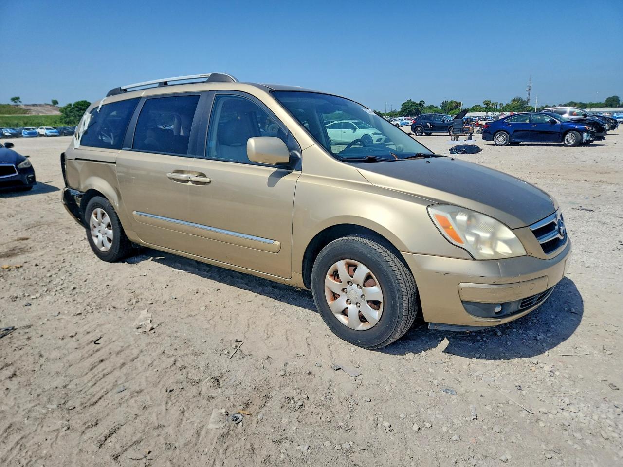 2007 Hyundai Entourage Gls Beige vin: KNDMC233X76011069