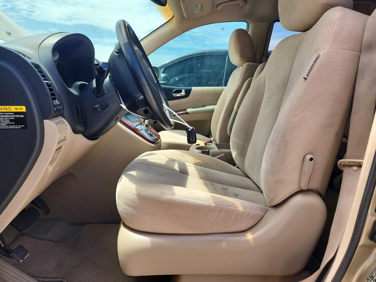 2007 Hyundai Entourage Gls Gold vin: KNDMC233X76023707
