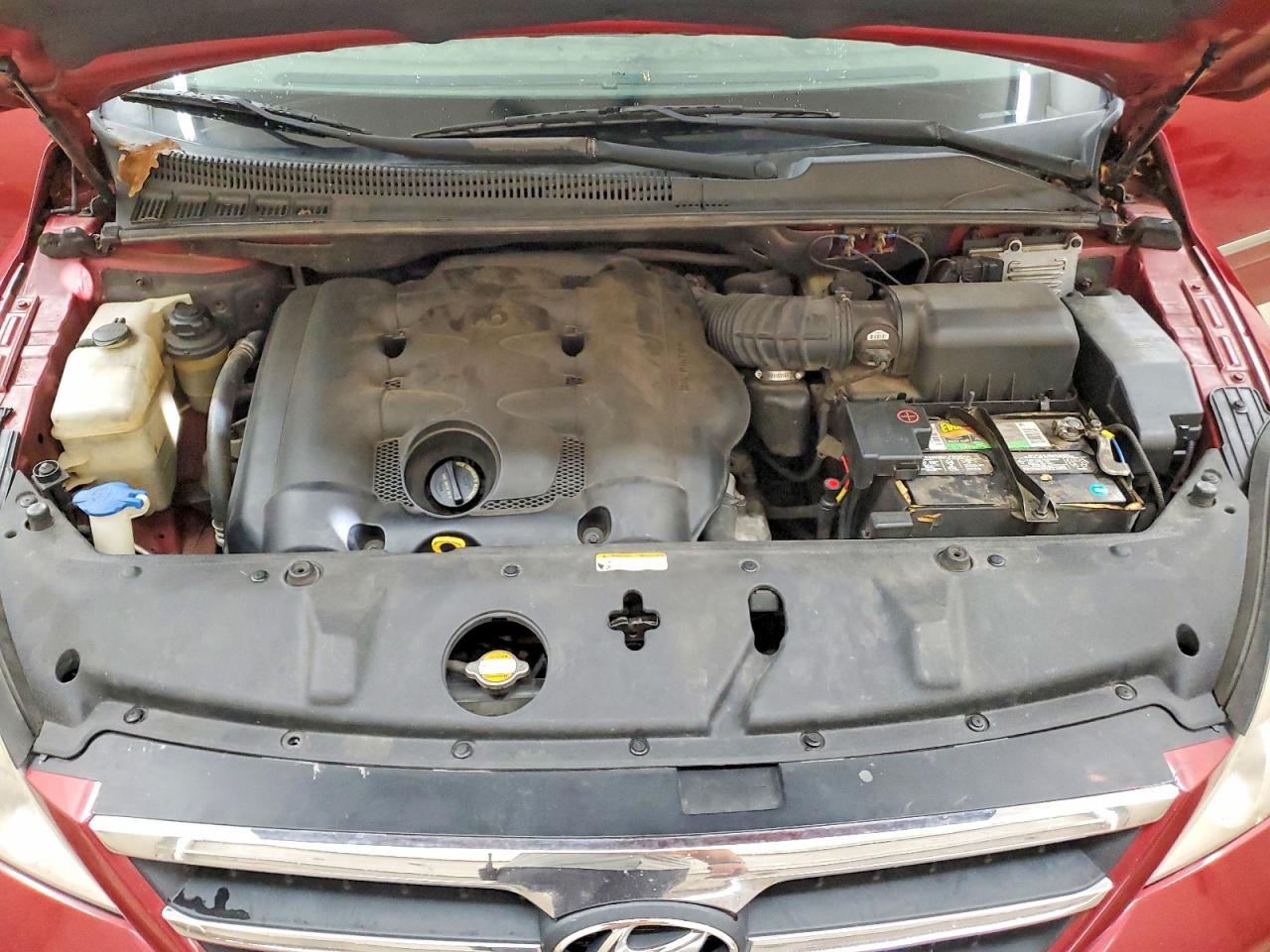 2008 Hyundai Entourage Gls Maroon vin: KNDMC233X86056434