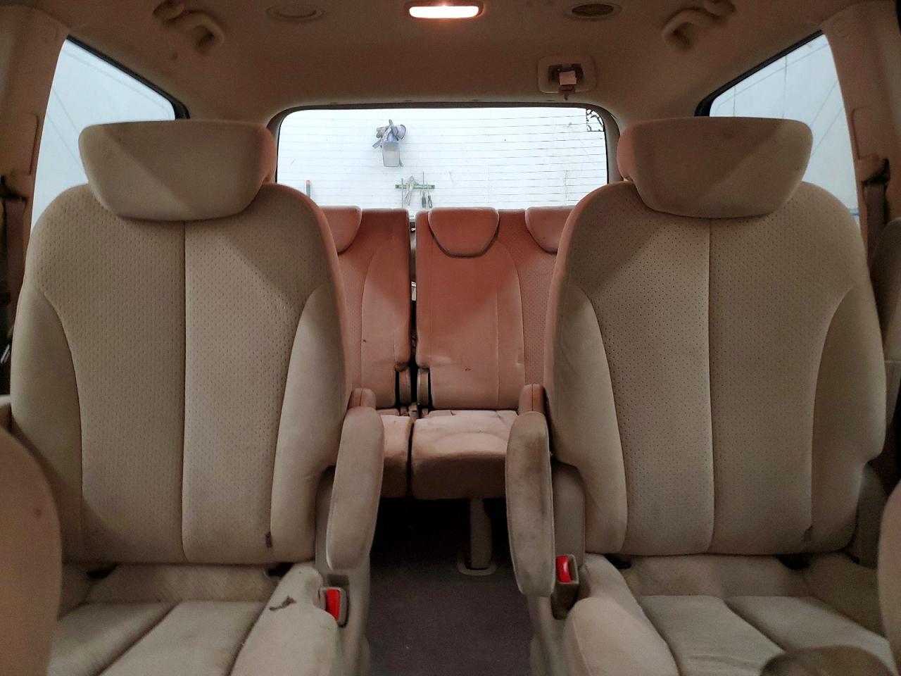 2008 Hyundai Entourage Gls Maroon vin: KNDMC233X86056434