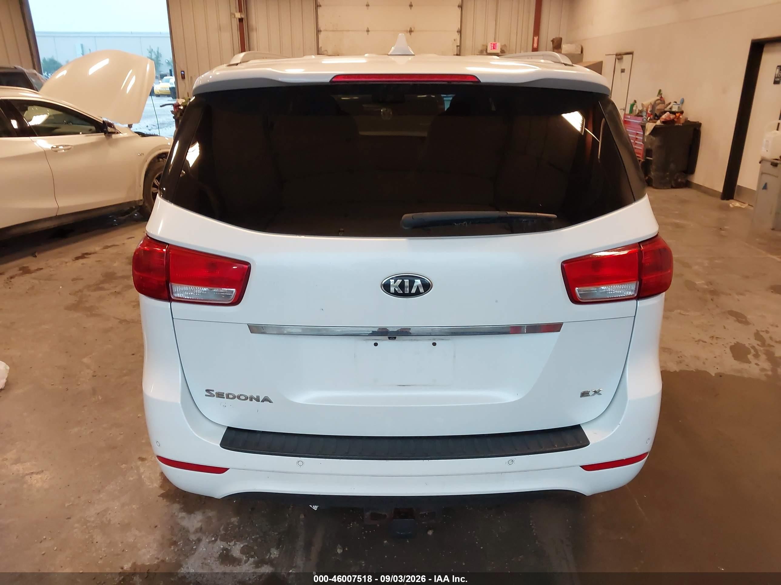 2015 Kia Sedona Ex White vin: KNDMC5C10F6035511