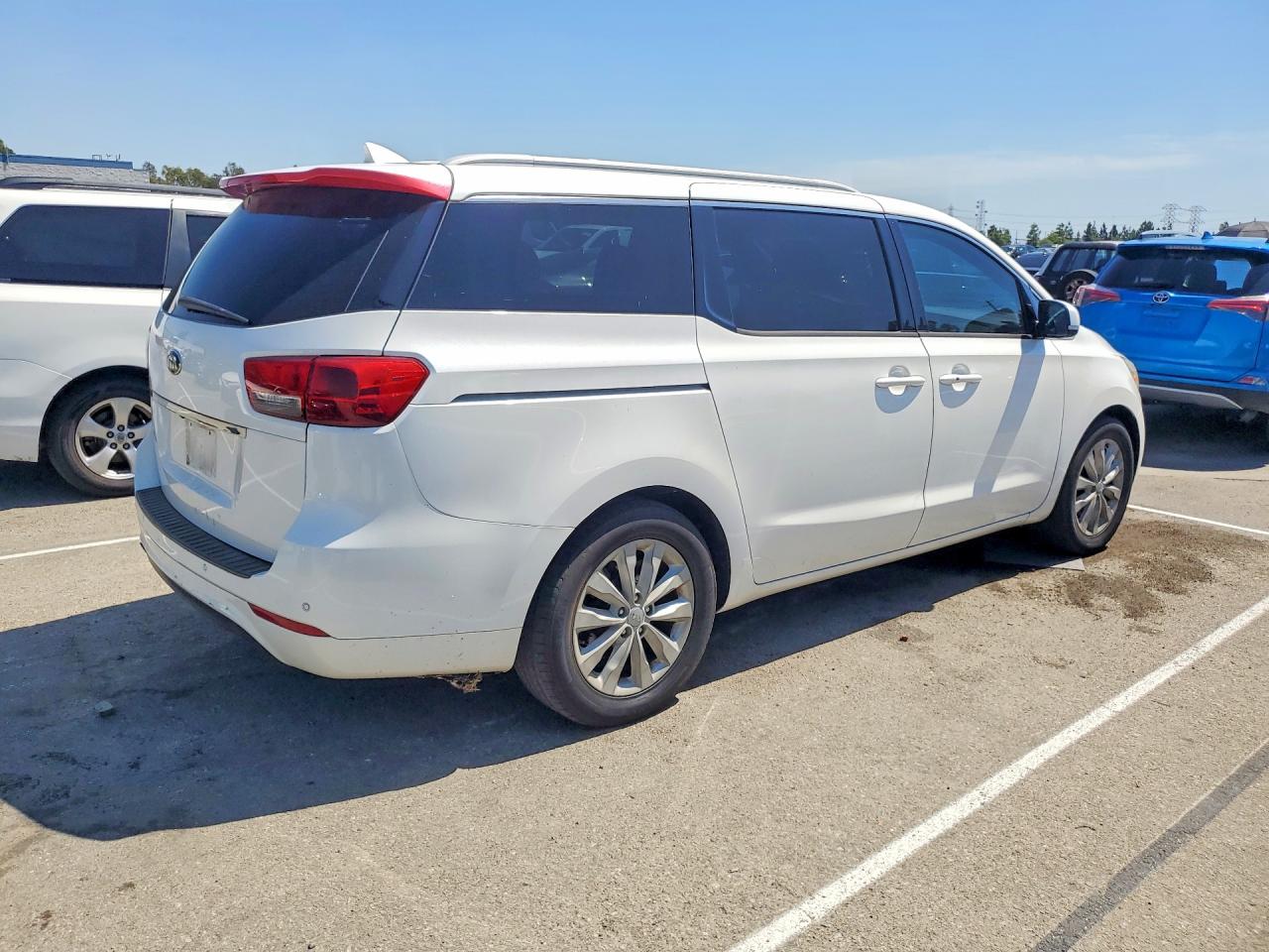 2015 Kia Sedona Ex Белый vin: KNDMC5C10F6045133