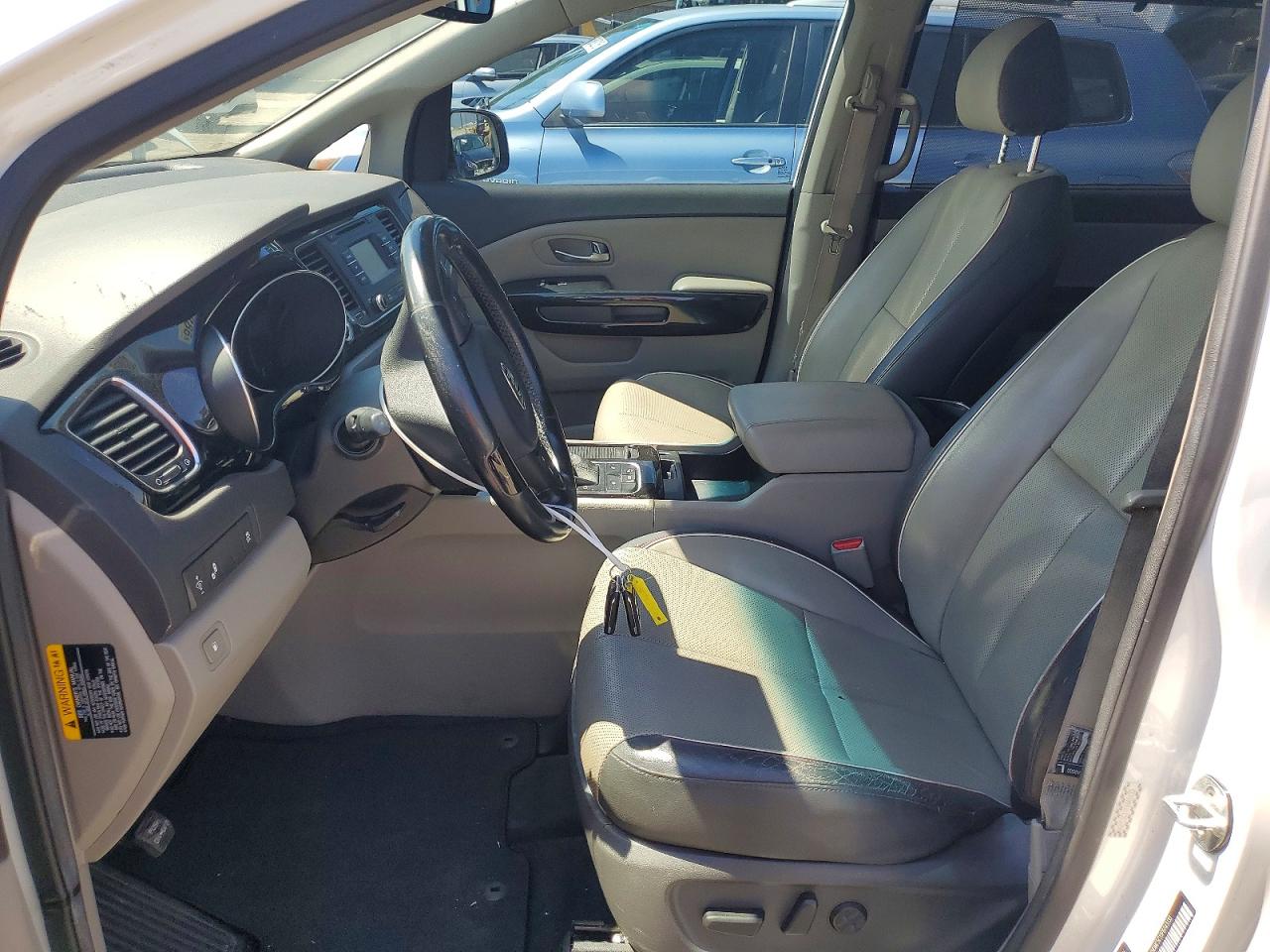 2015 Kia Sedona Ex Белый vin: KNDMC5C10F6045133