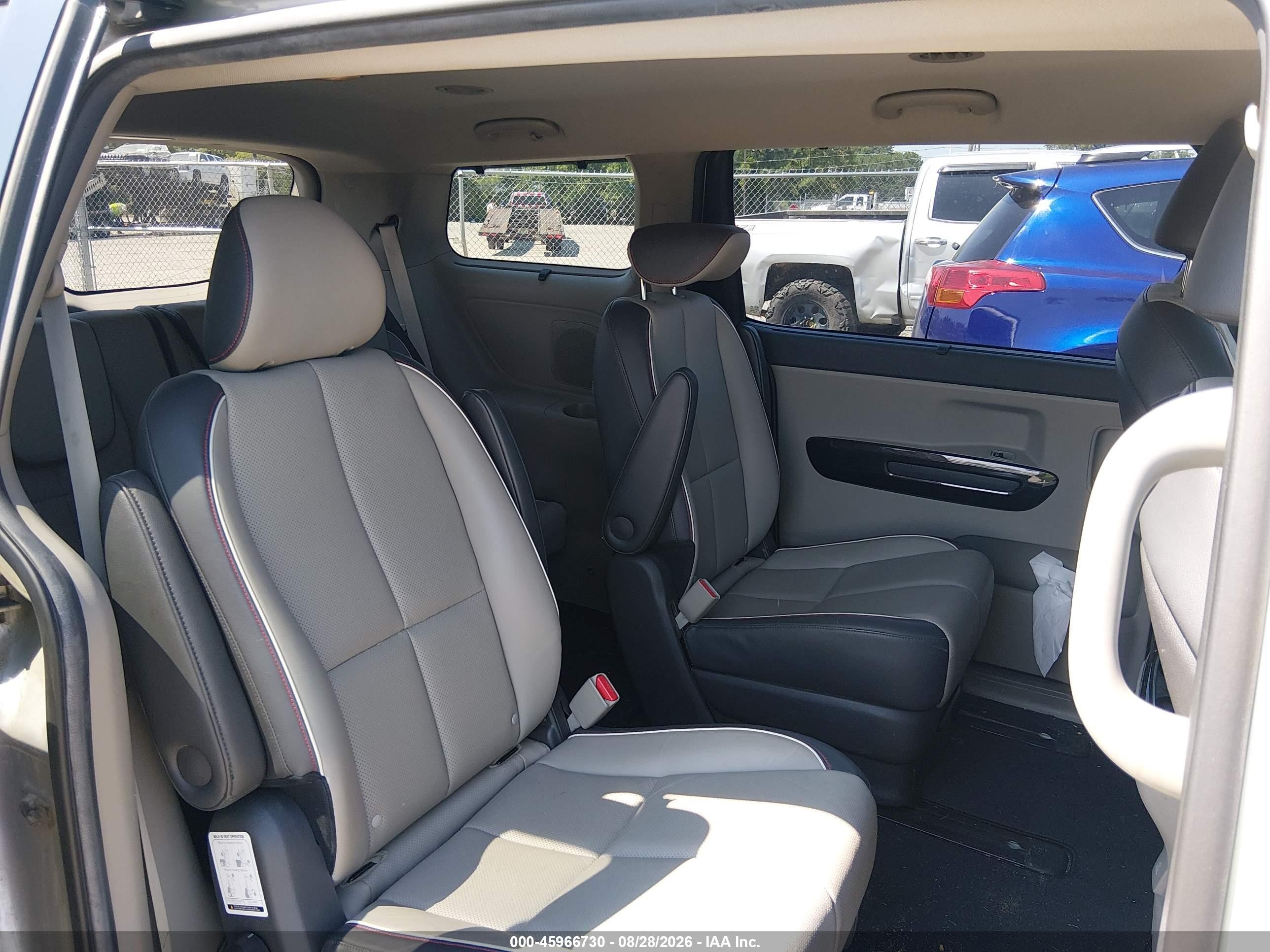 2015 Kia Sedona Sx Silver vin: KNDMC5C10F6066497