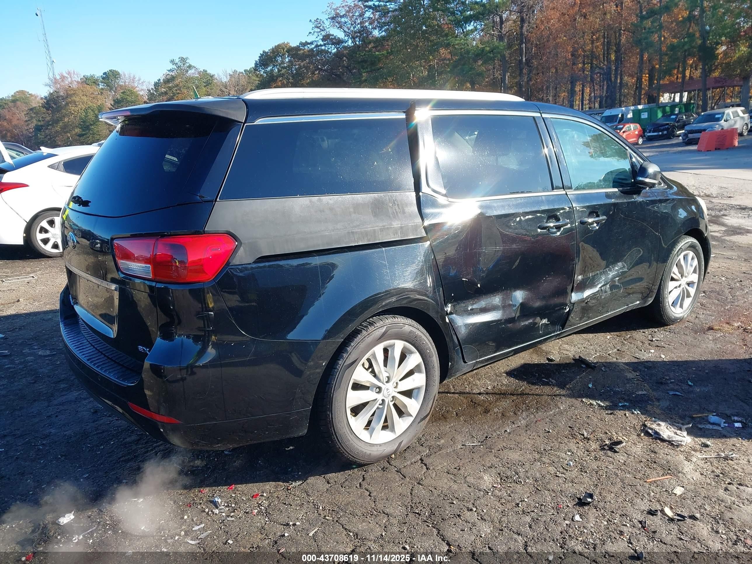 2015 Kia Sedona Ex Black vin: KNDMC5C12F6022243