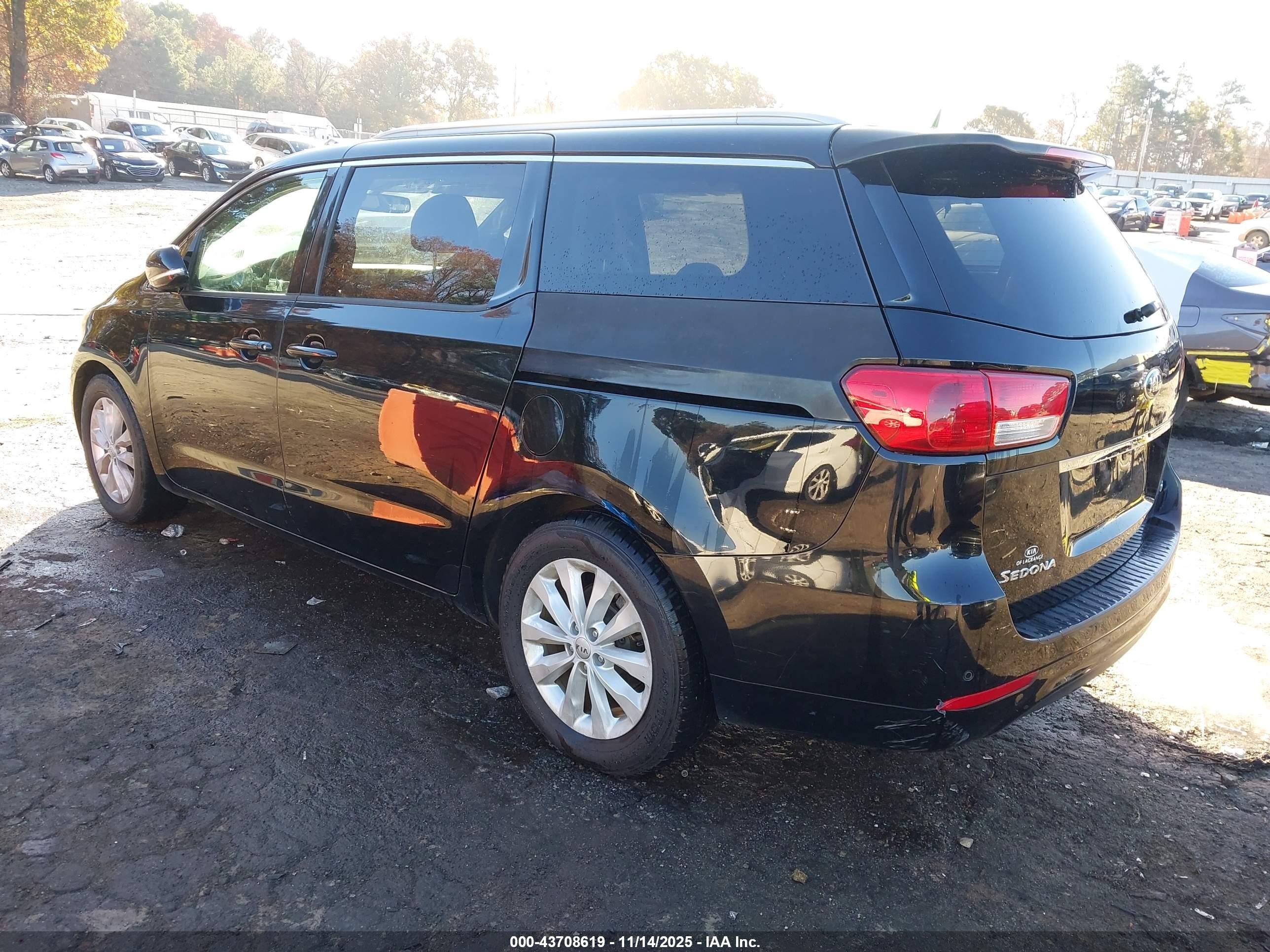 2015 Kia Sedona Ex Black vin: KNDMC5C12F6022243