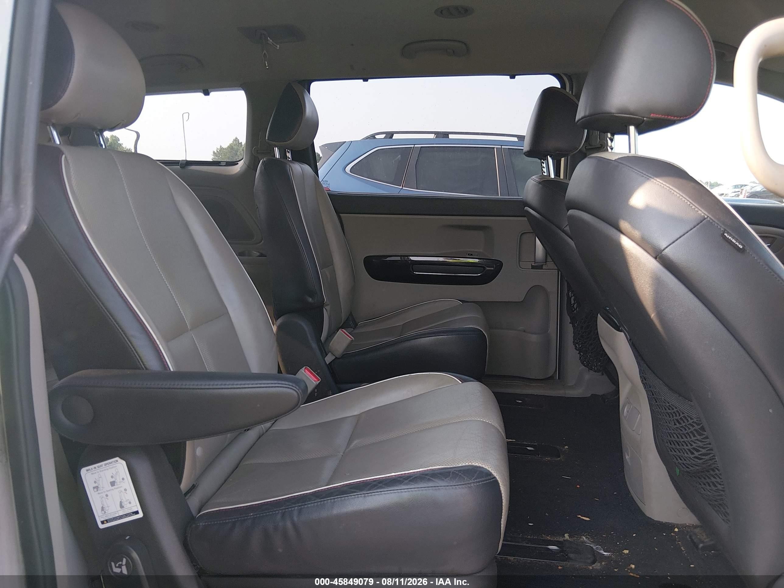 2015 Kia Sedona Ex White vin: KNDMC5C12F6025935