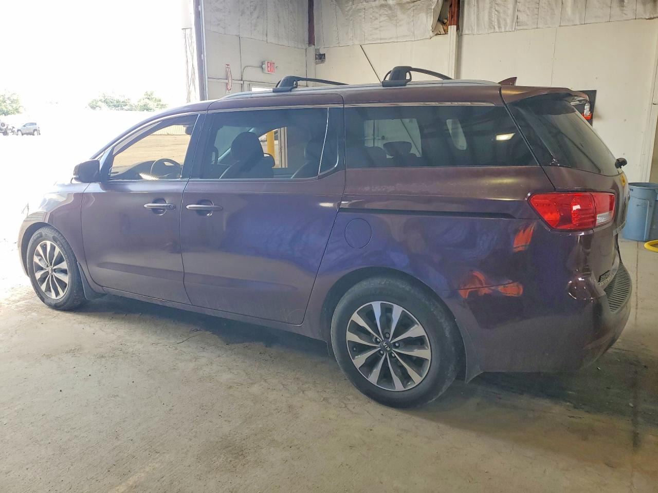 2015 Kia Sedona Sx Burgundy vin: KNDMC5C12F6037843