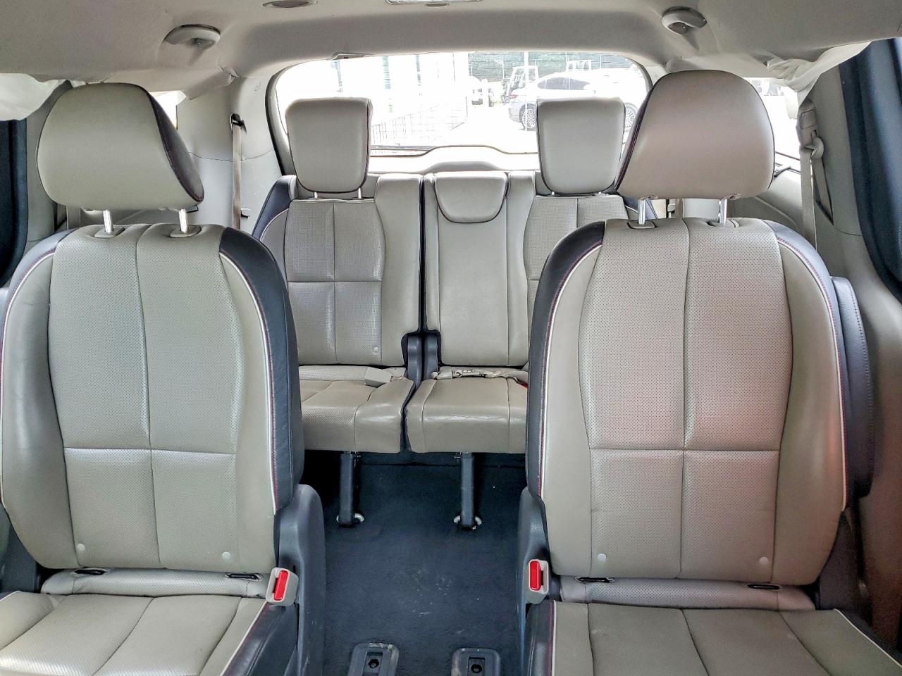 2015 Kia Sedona Ex Серебряный vin: KNDMC5C13F6022719