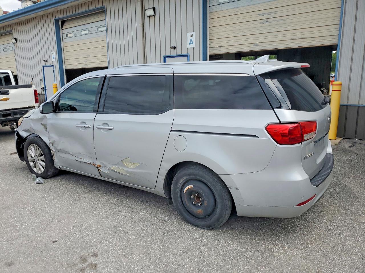 2015 Kia Sedona Ex Серебряный vin: KNDMC5C13F6022719