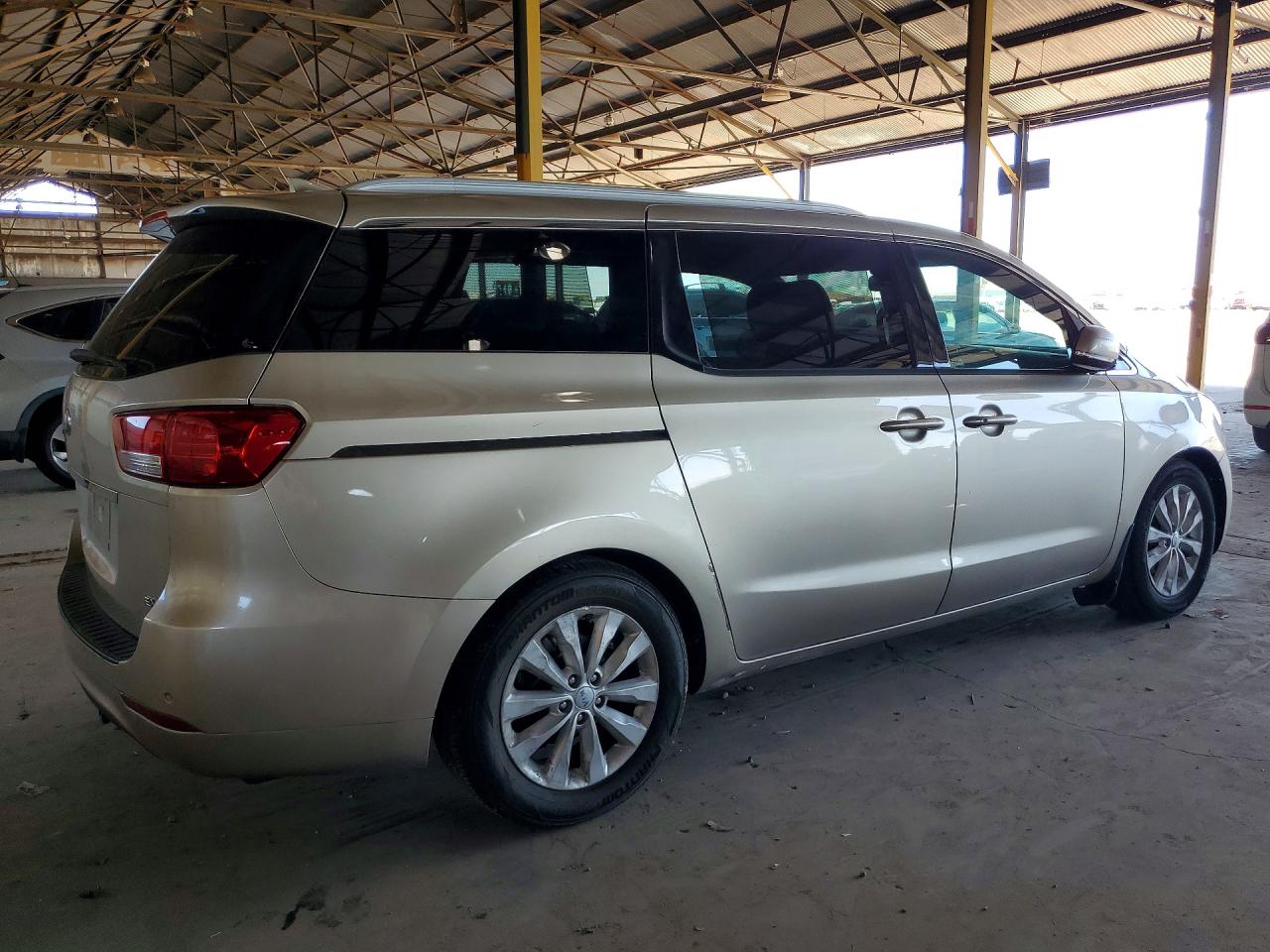 2015 Kia Sedona Ex Tan vin: KNDMC5C13F6049810